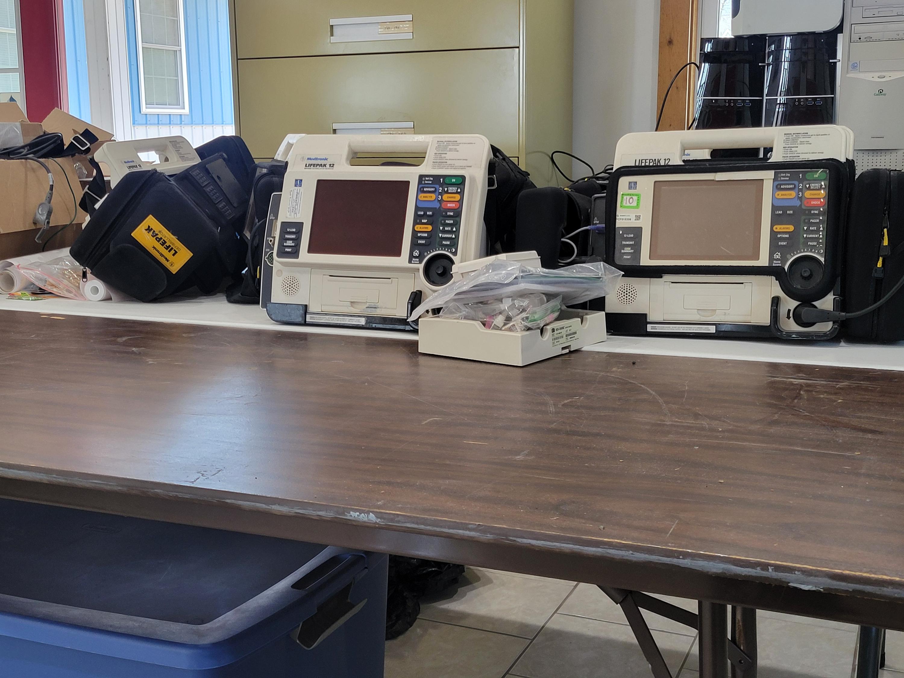 LIFEPAK 12 - image 1