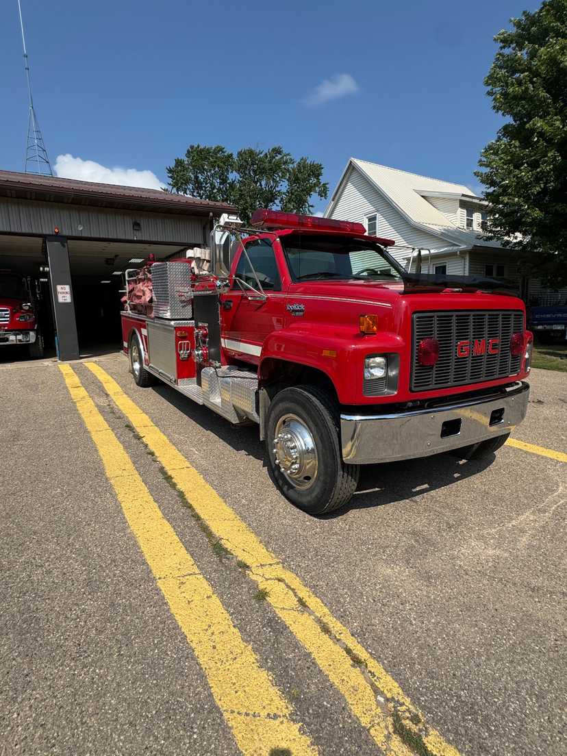 1995 MidWest GMC Pumper Tanker — photo 3