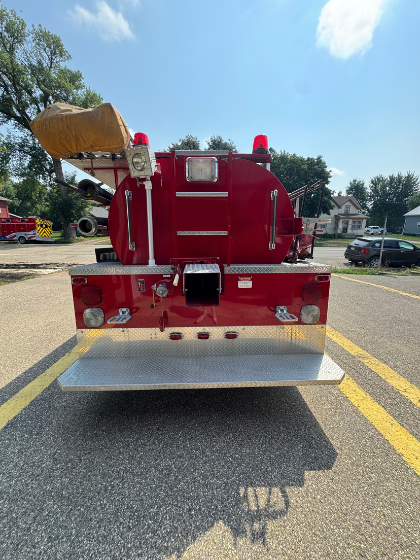 1995 MidWest GMC Pumper Tanker — photo 6