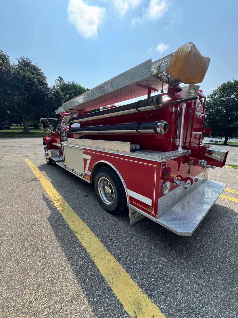 1995 MidWest GMC Pumper Tanker — photo 7