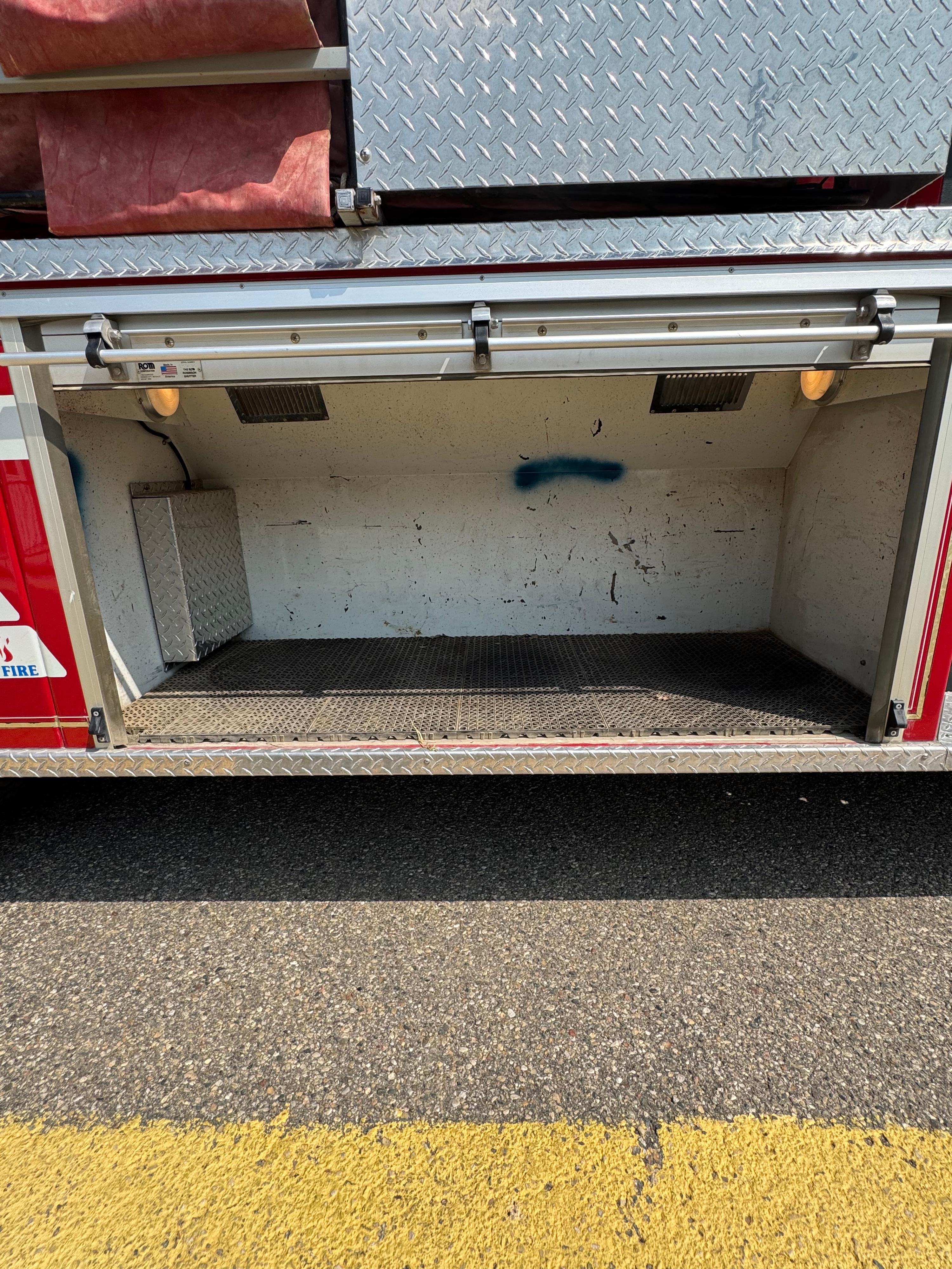 1995 MidWest GMC Pumper Tanker - image 10