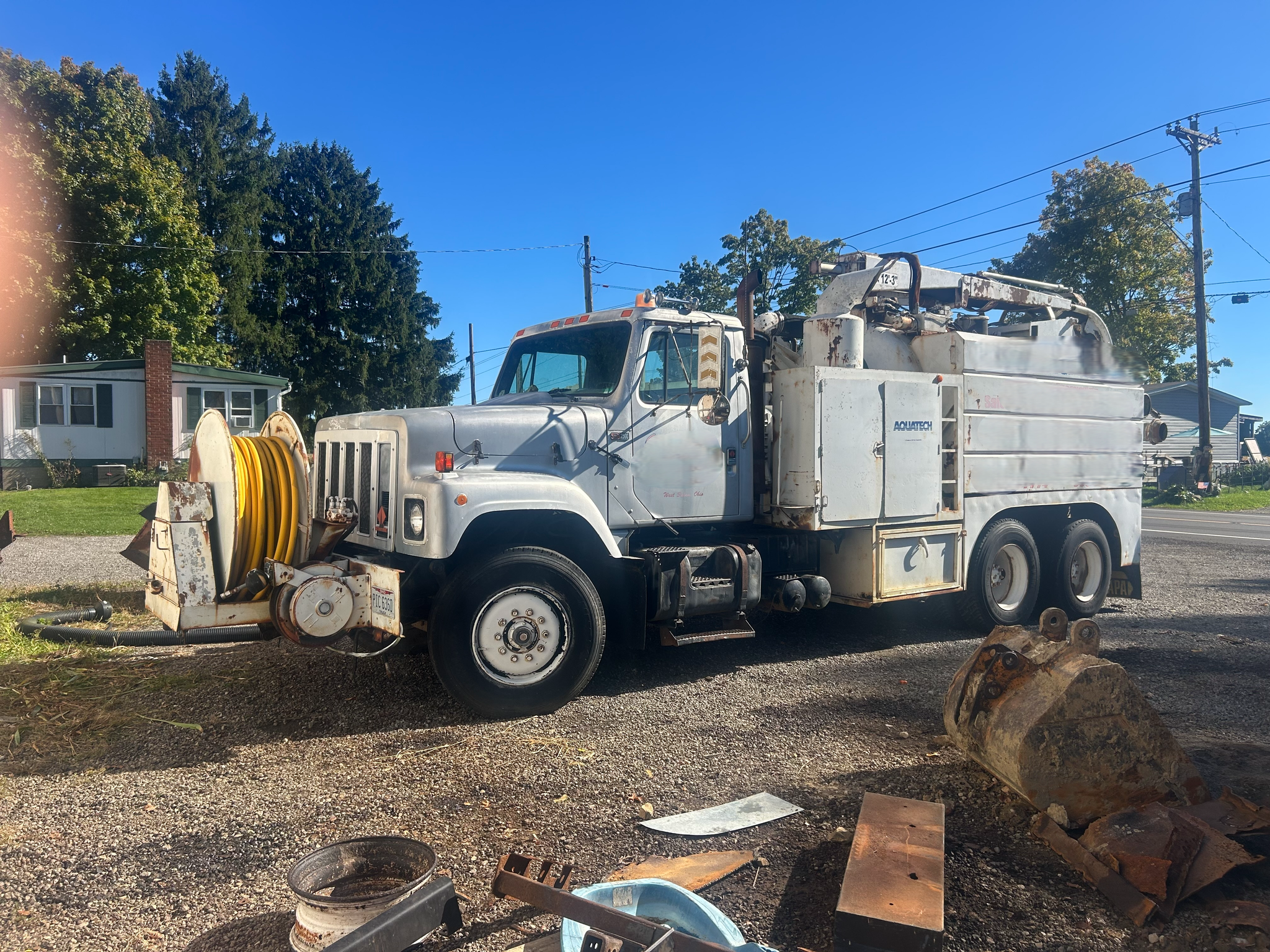 1989 International Aquatech Hydrovac - image 1
