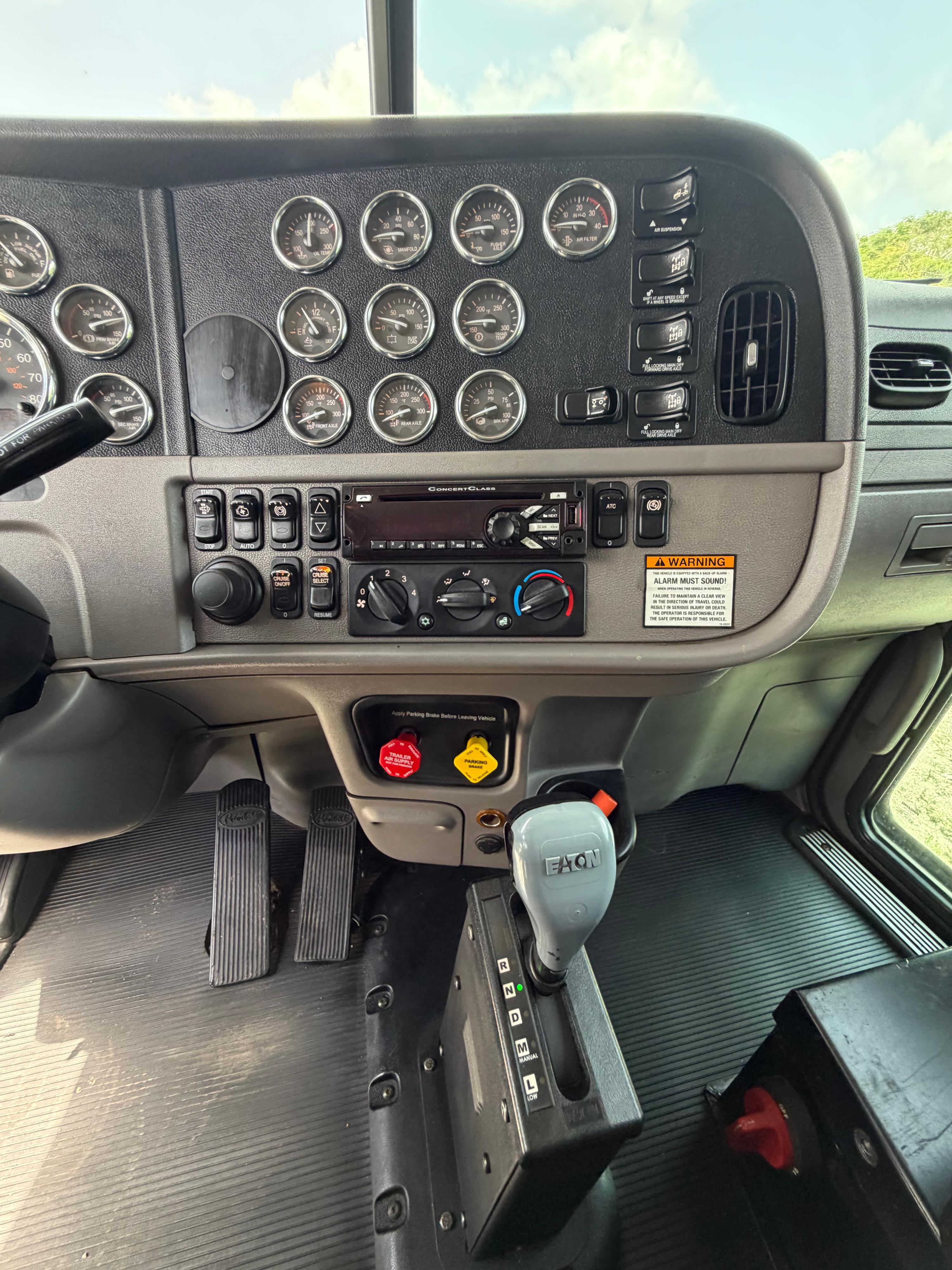 2019 Peterbilt 367 Dump Truck - image 13
