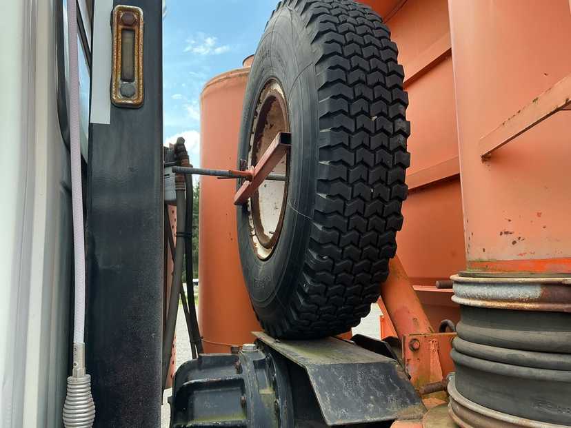 1988 Ford Guzzler Septic — photo 7