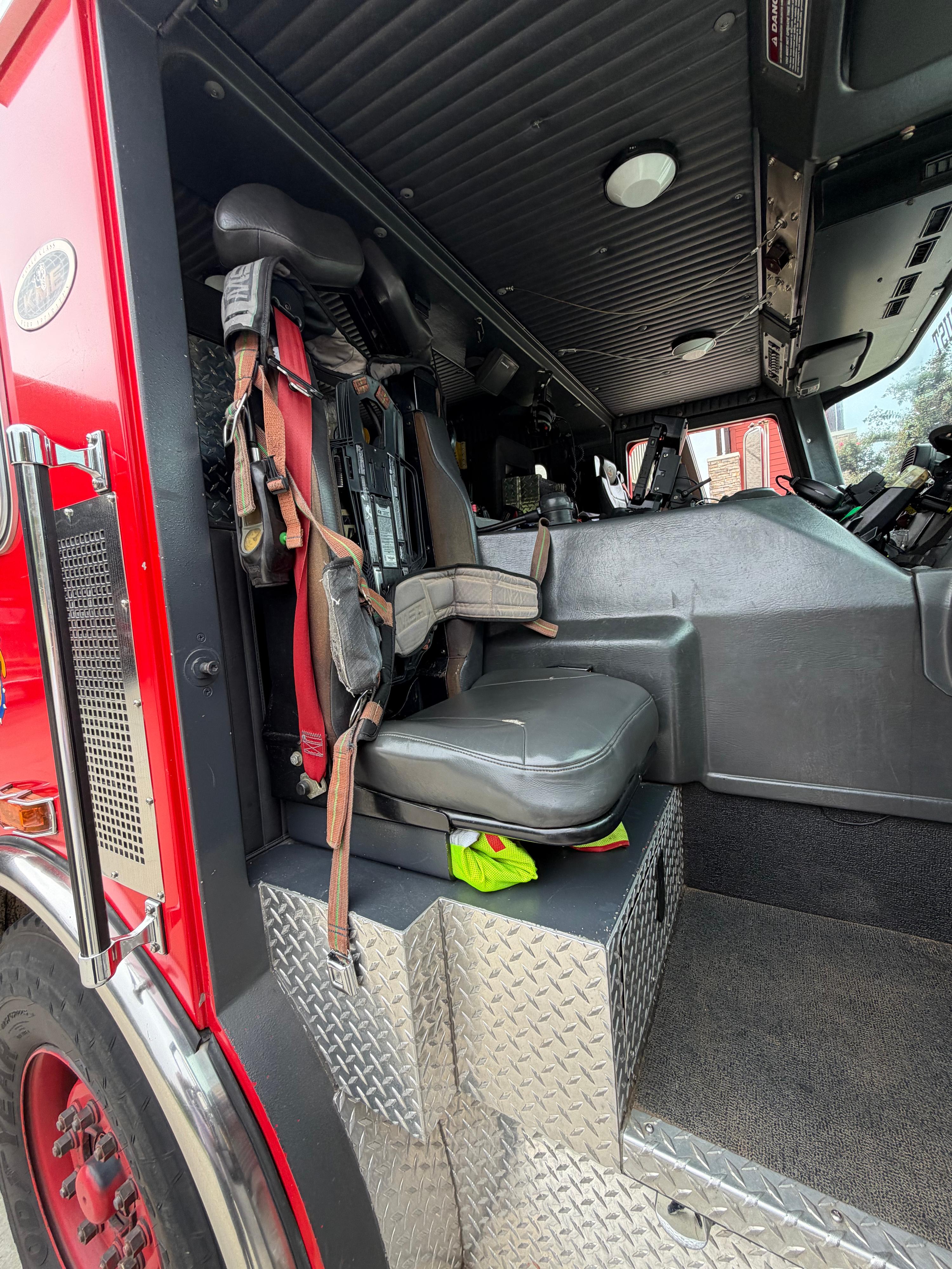 2003 KME Pumper - image 14