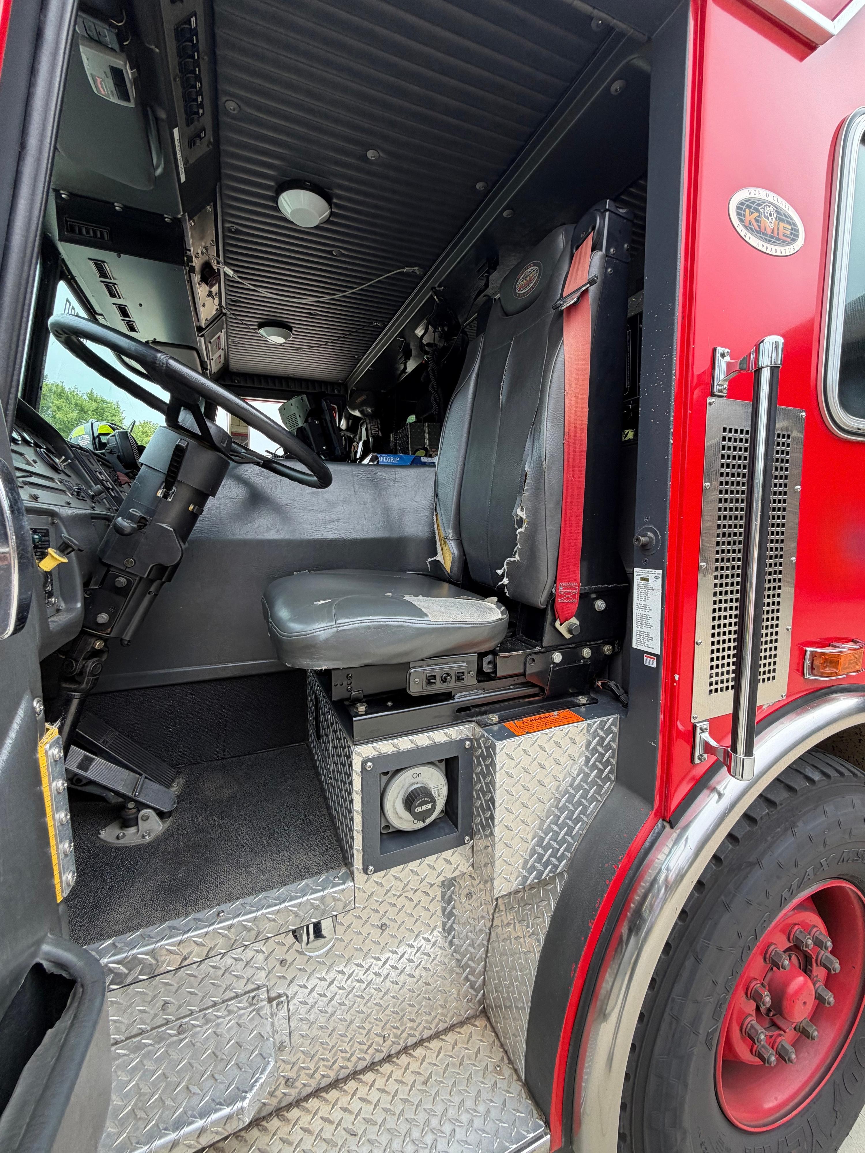 2003 KME Pumper - image 25