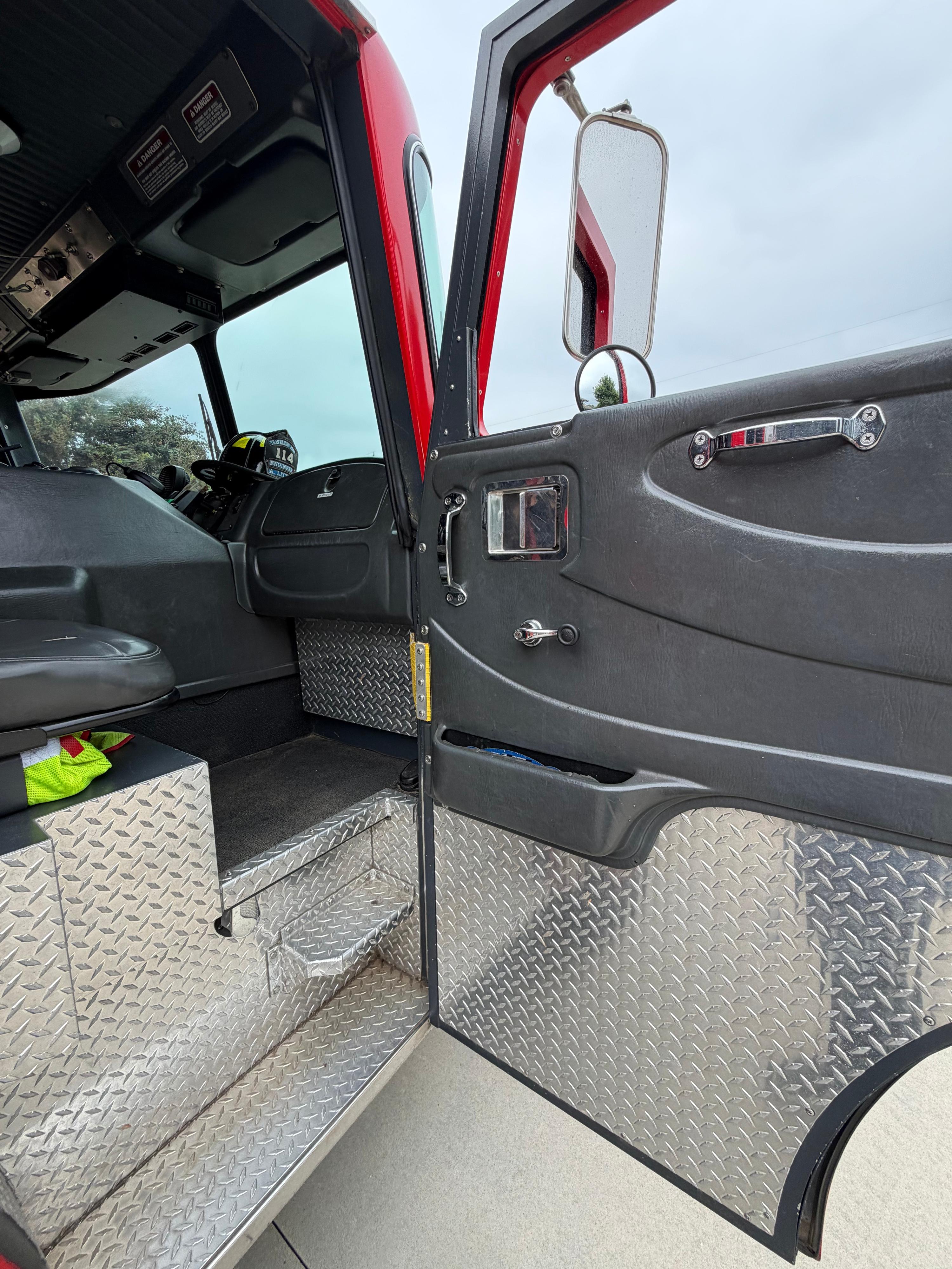 2003 KME Pumper - image 16