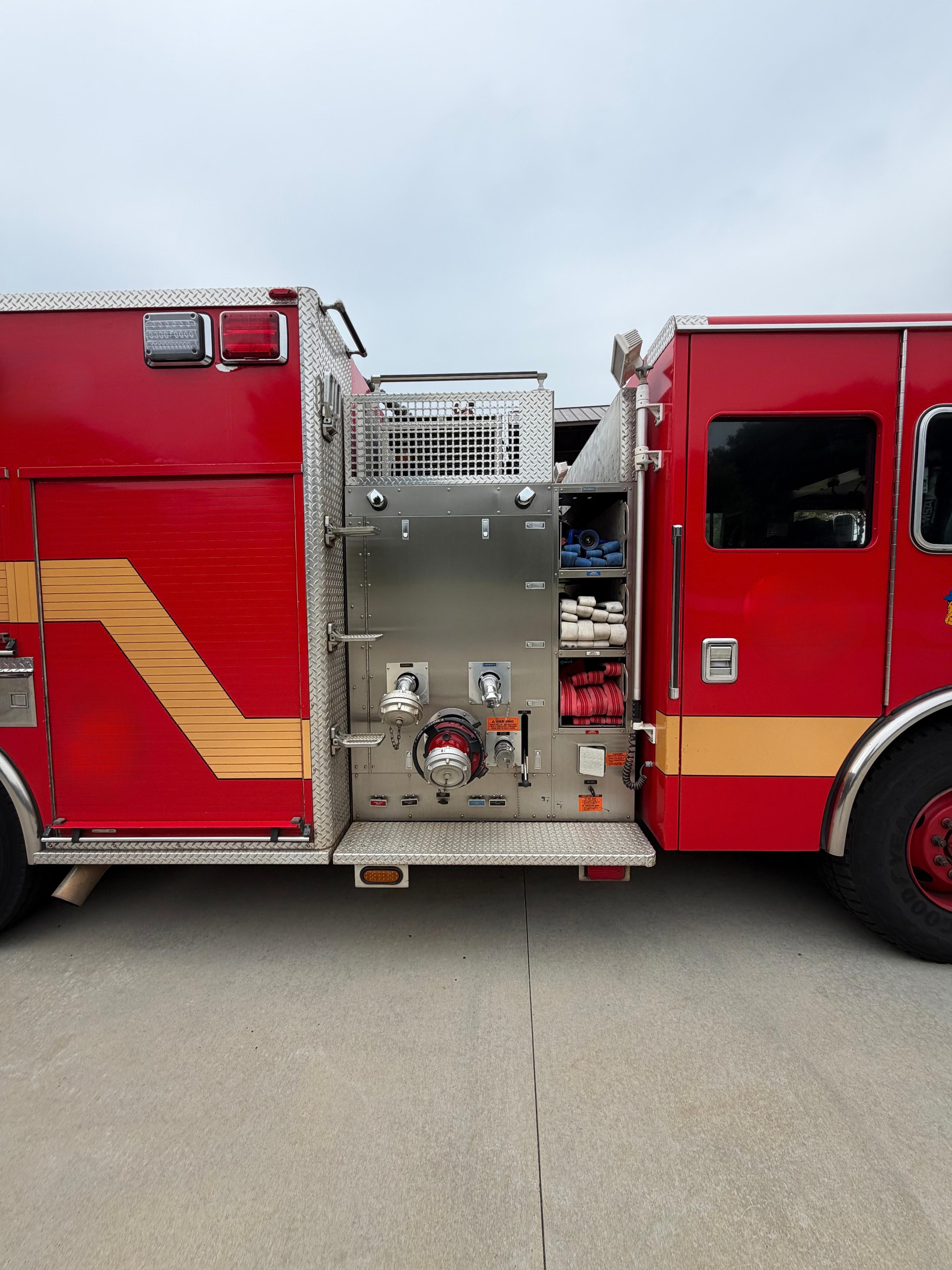 2003 KME Pumper - image 9