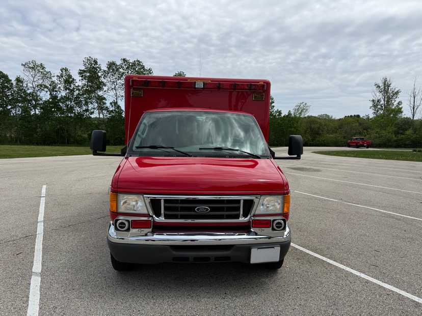 2006 Horton Ford Type III Ambulance — photo 3