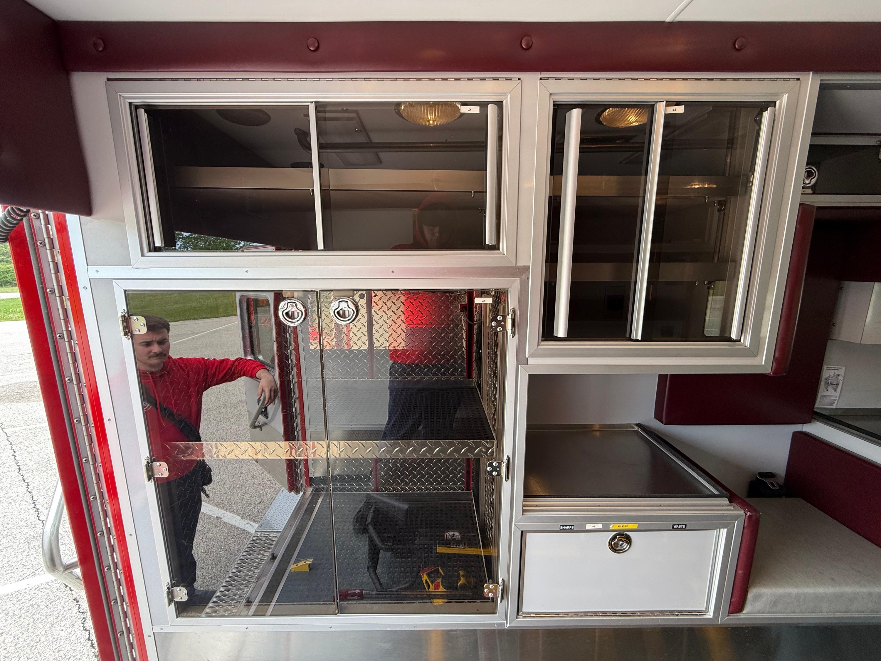 2006 Horton Ford Type III Ambulance - image 9