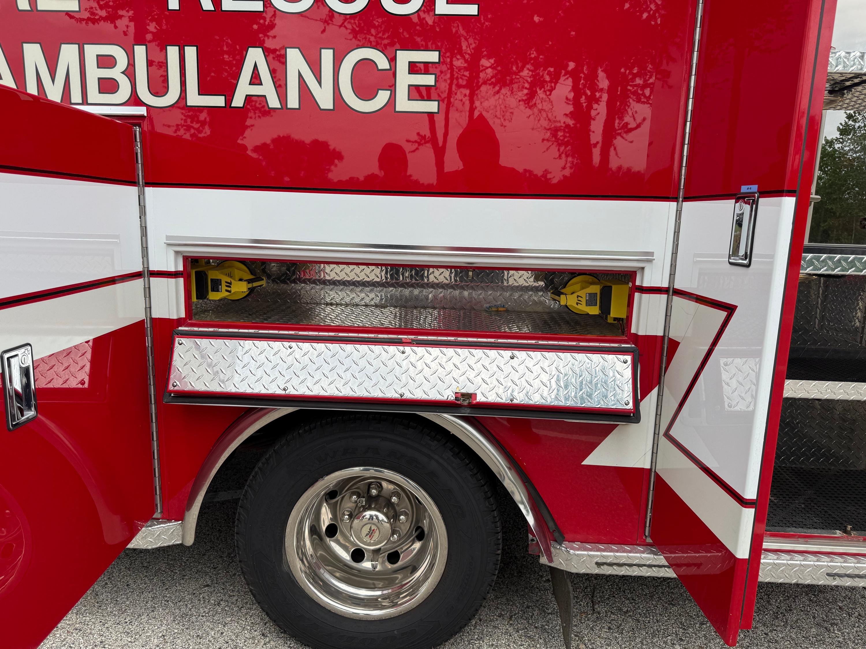 2006 Horton Ford Type III Ambulance - image 8