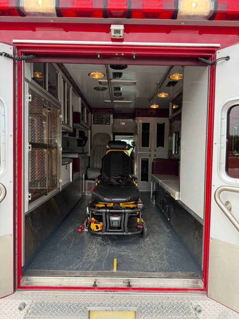 2006 Horton Ford Type III Ambulance — photo 5