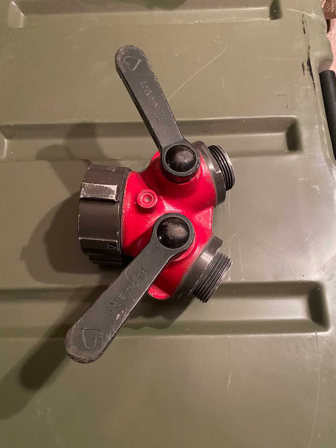 Elkhart gated Wye 2.5"NH to 1.5"NH