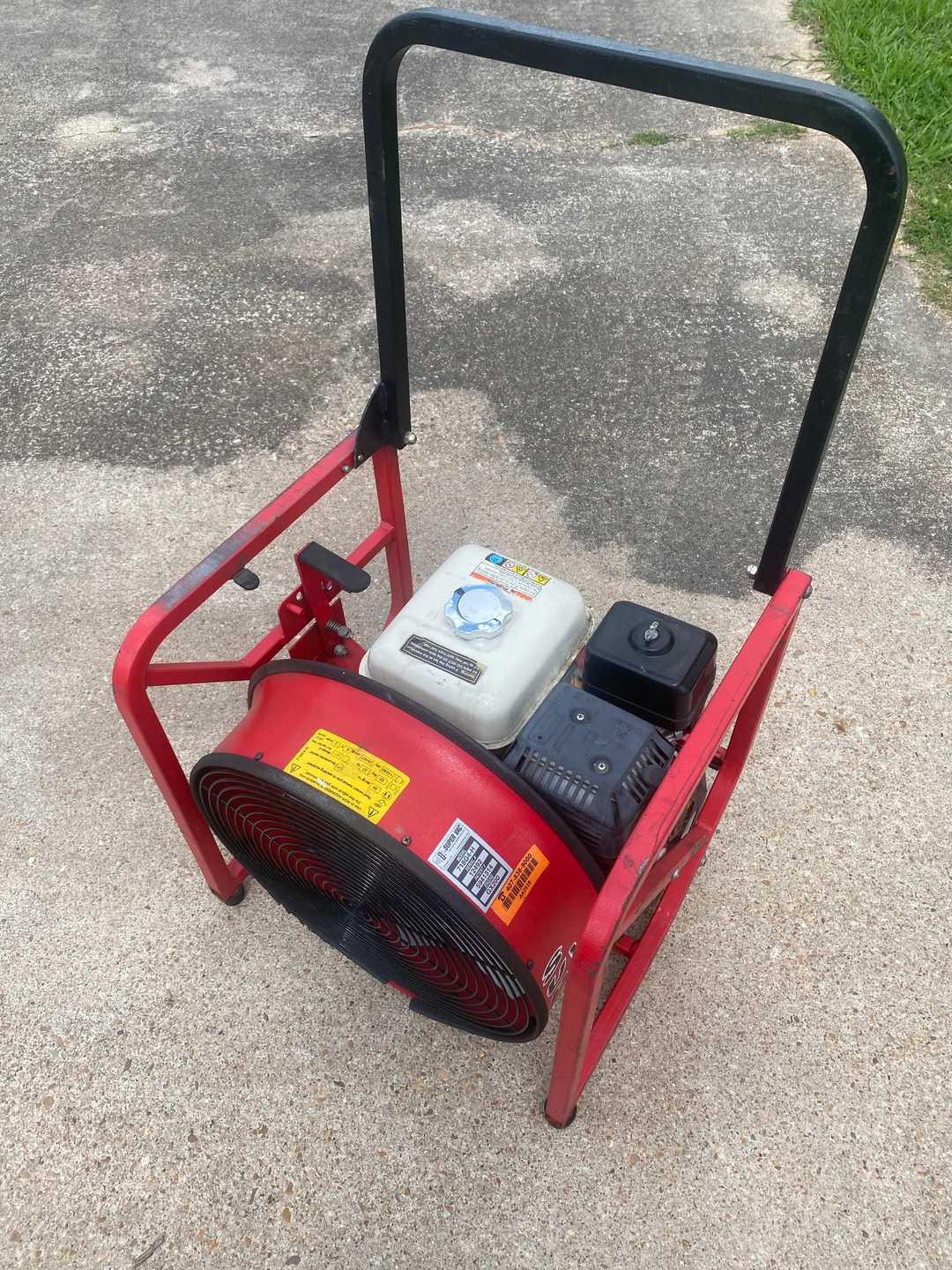 Super Vac 18" gas powered positive pressure fan (quantity of 20 available)