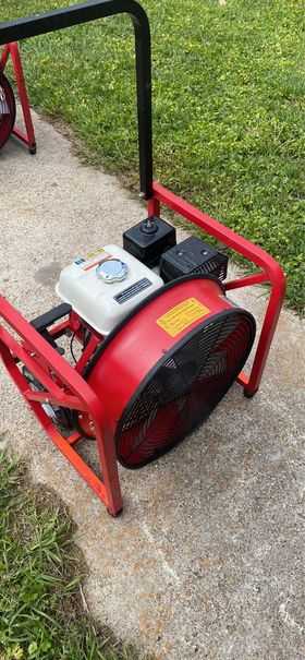 Super Vac 18" gas powered positive pressure fan