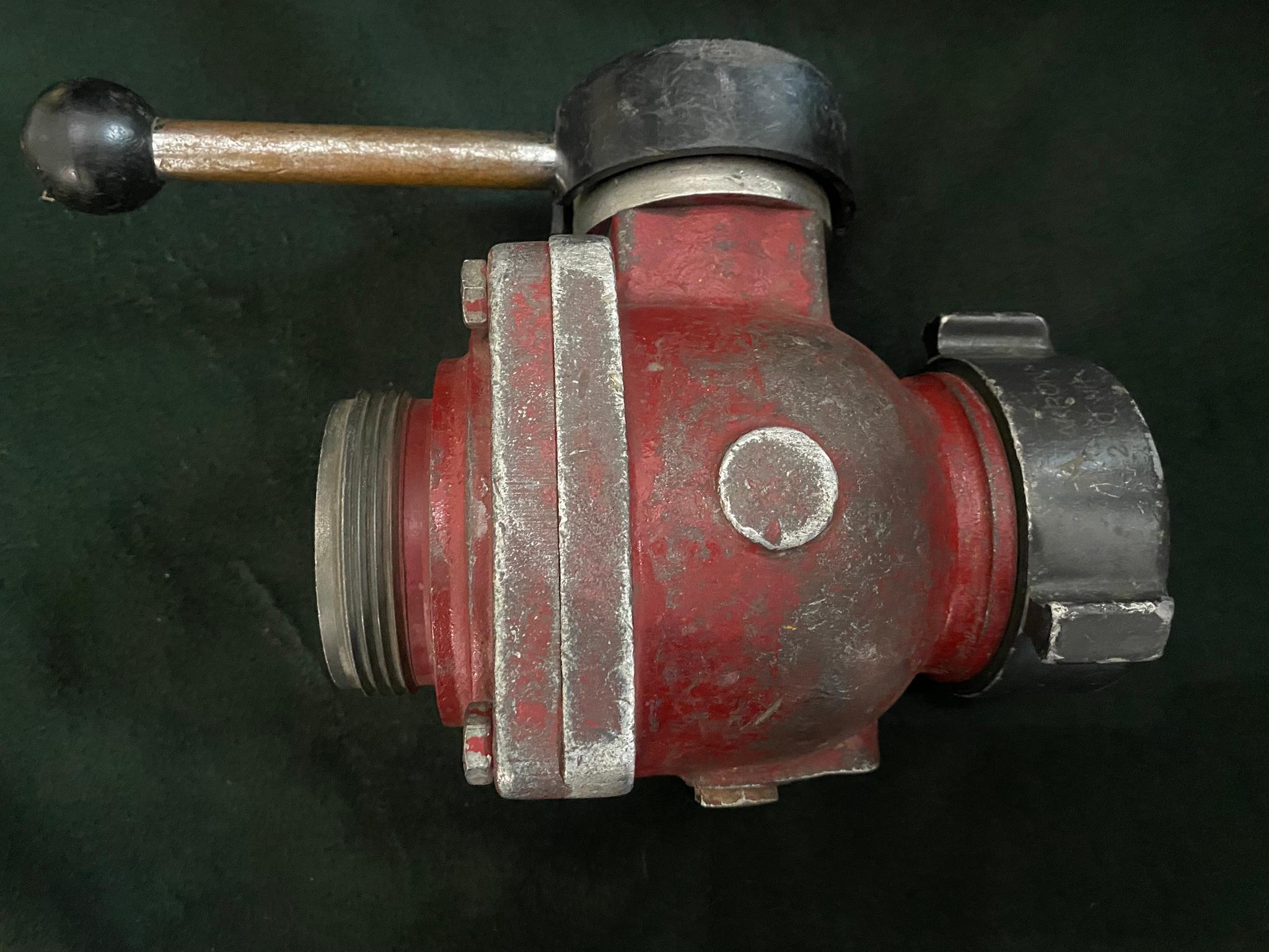Akron 2 1/2'' Hydrant Valve Pressure Tested - image 3