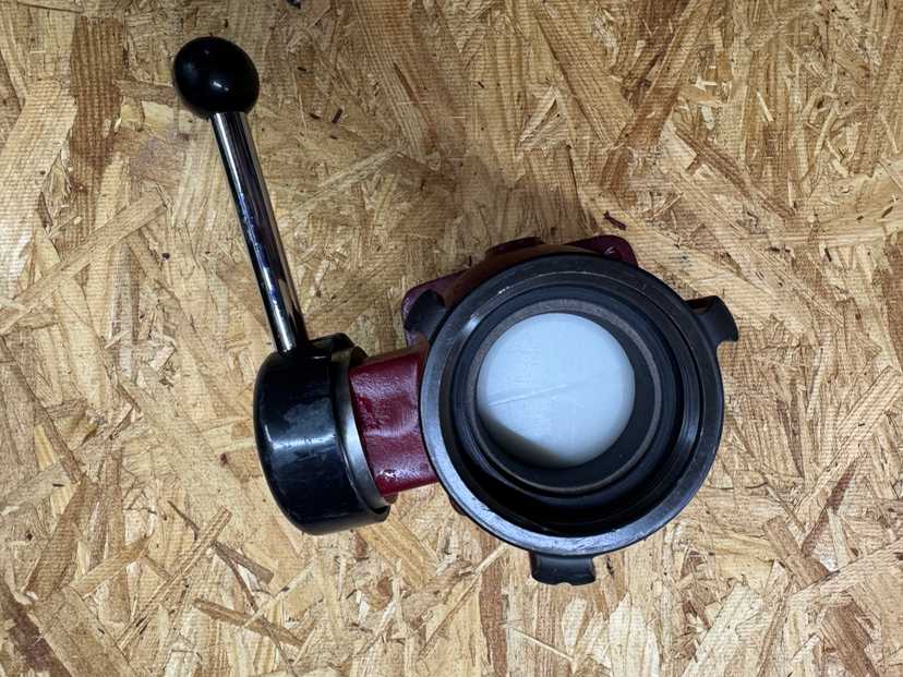 2 1/2" Akron Hydrant Ball Valve — photo 4