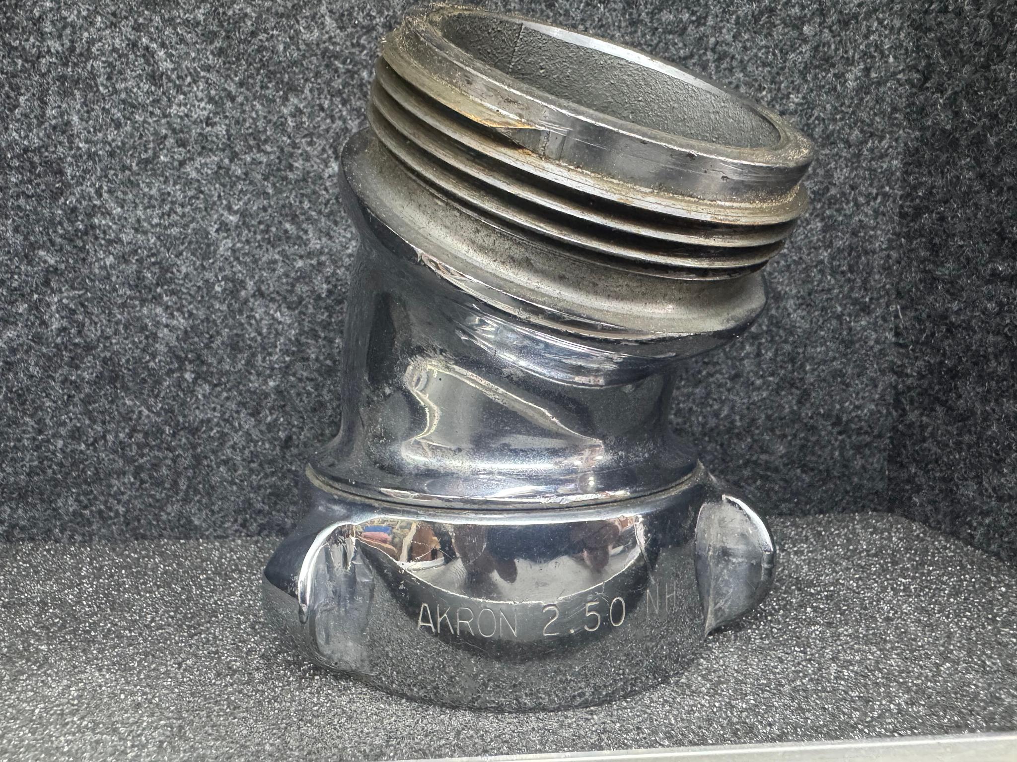 2.5" NH Akron Elbow - image 1