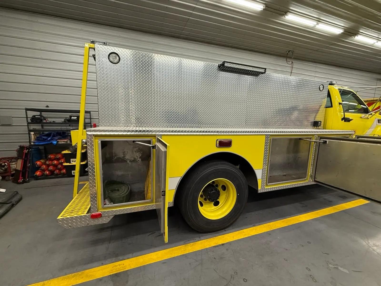 1998 Chevrolet c7500 Tanker - image 7