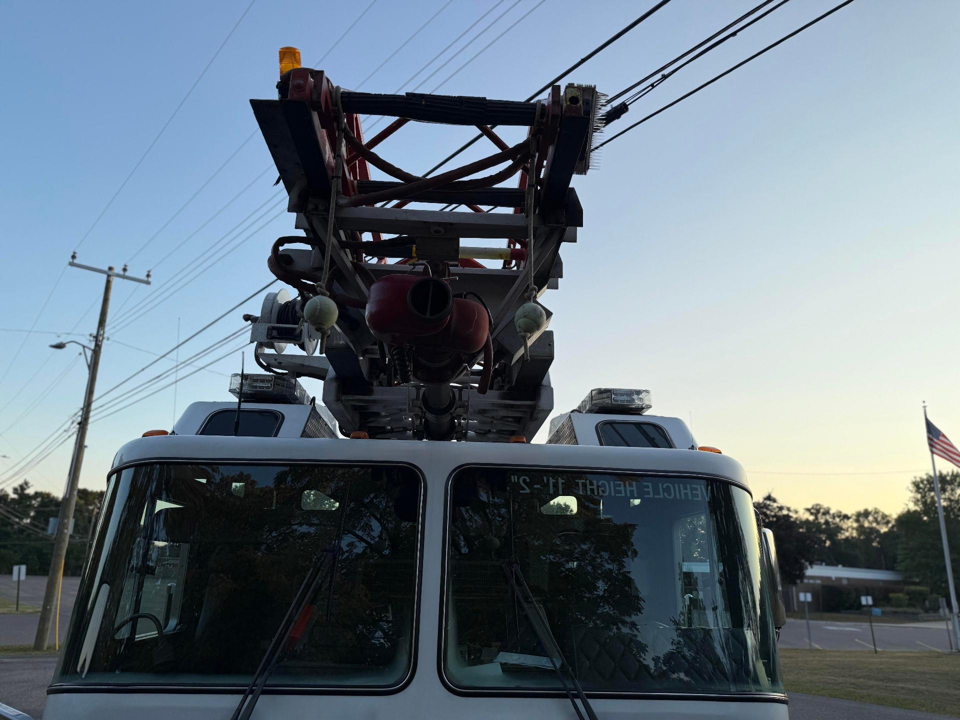 1997 KME Ladder Truck 75' Aerial - image 15