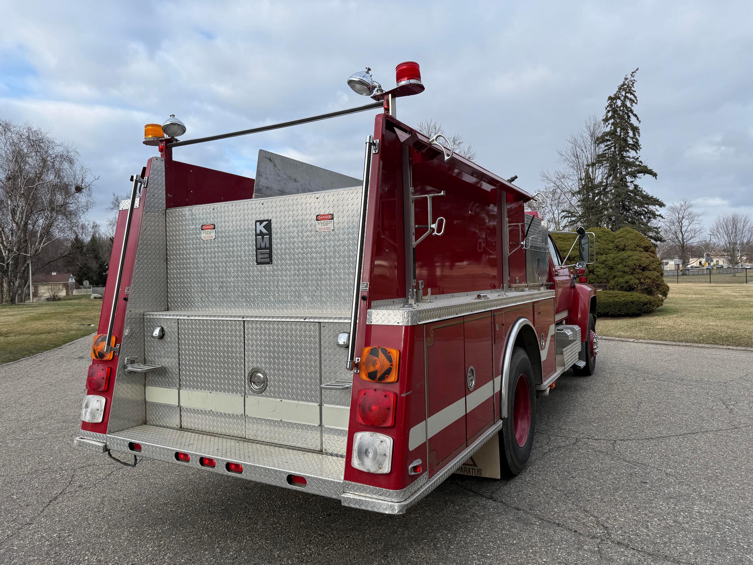 1992 KME Ford Pumper - image 9