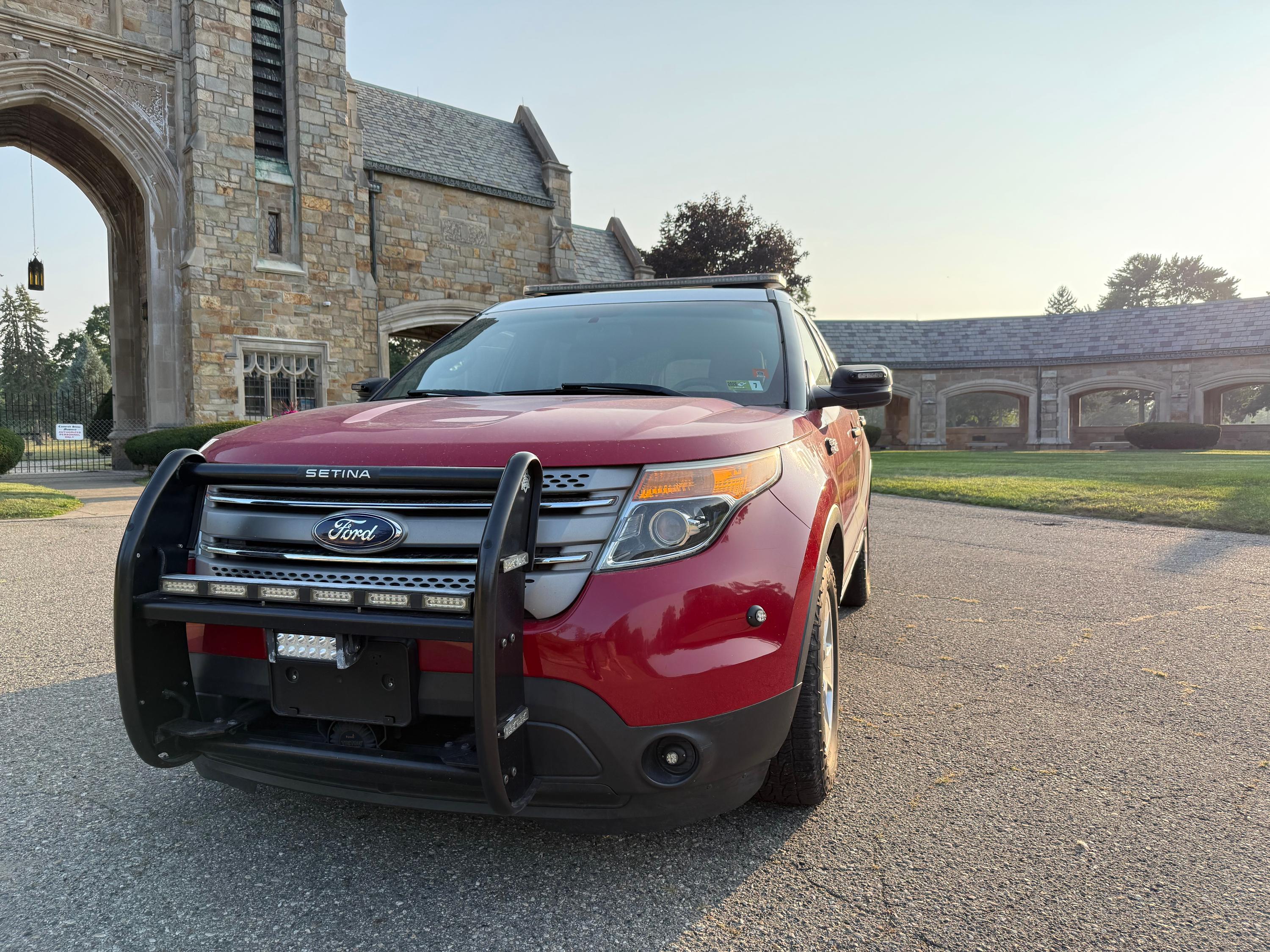 2013 Ford Explorer Command Unit - image 3