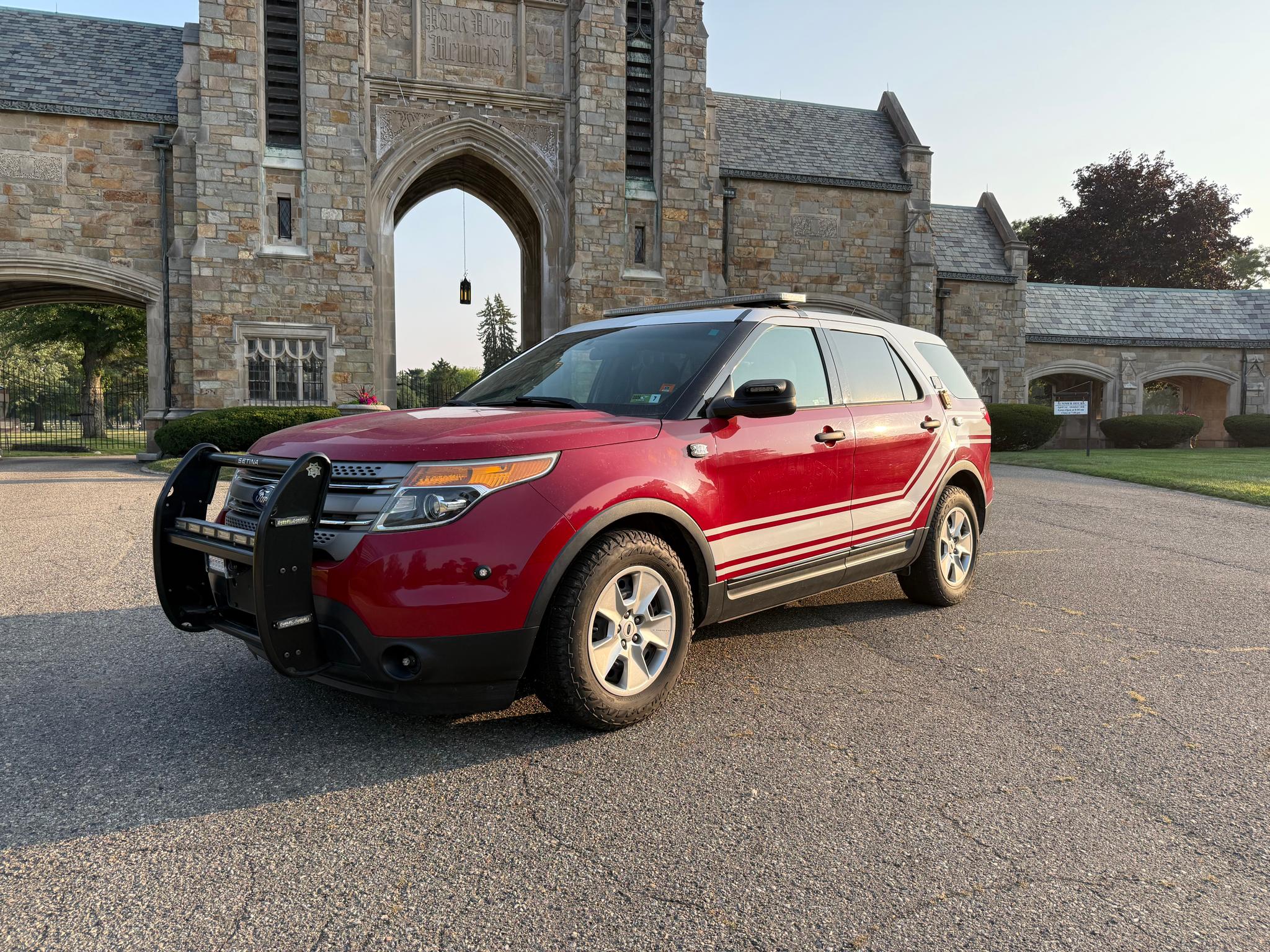 2013 Ford Explorer Command Unit - image 1