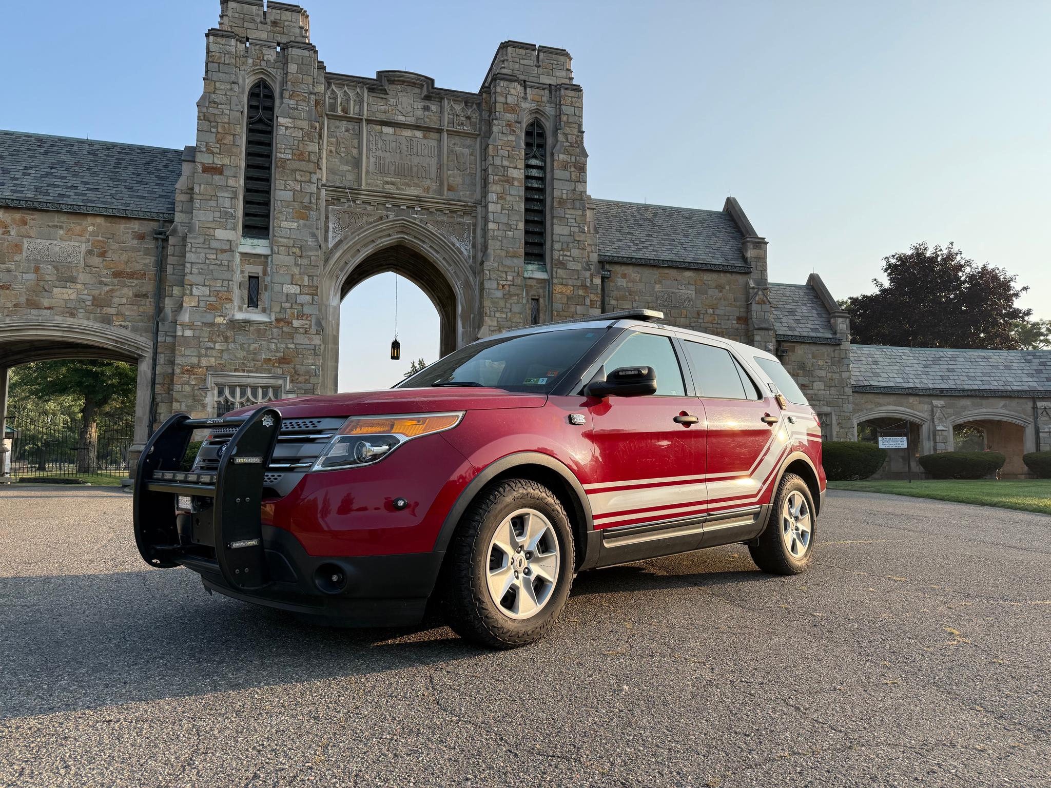 2013 Ford Explorer Command Unit - image 2