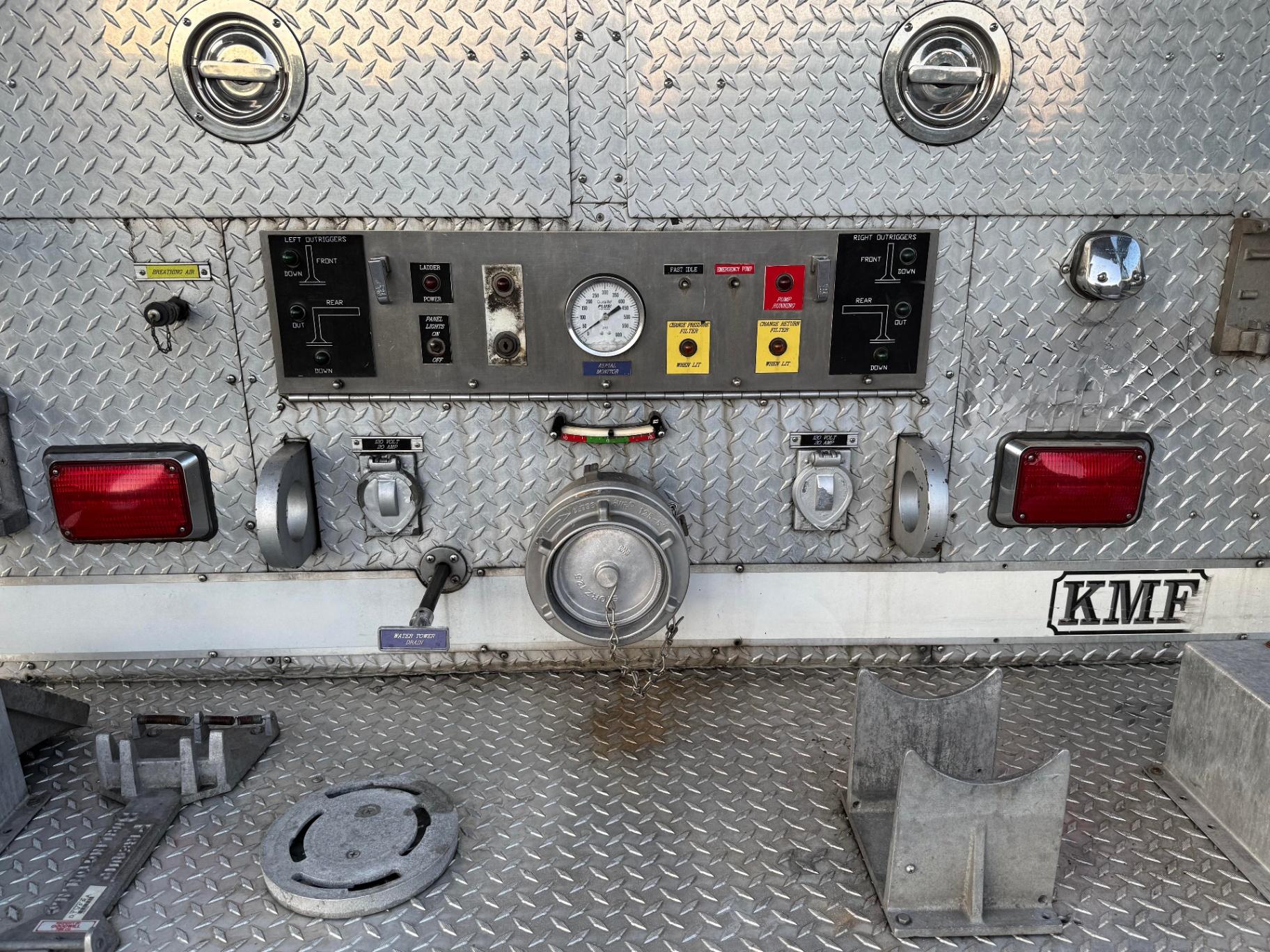 1997 KME Ladder Truck 75' Aerial - image 19