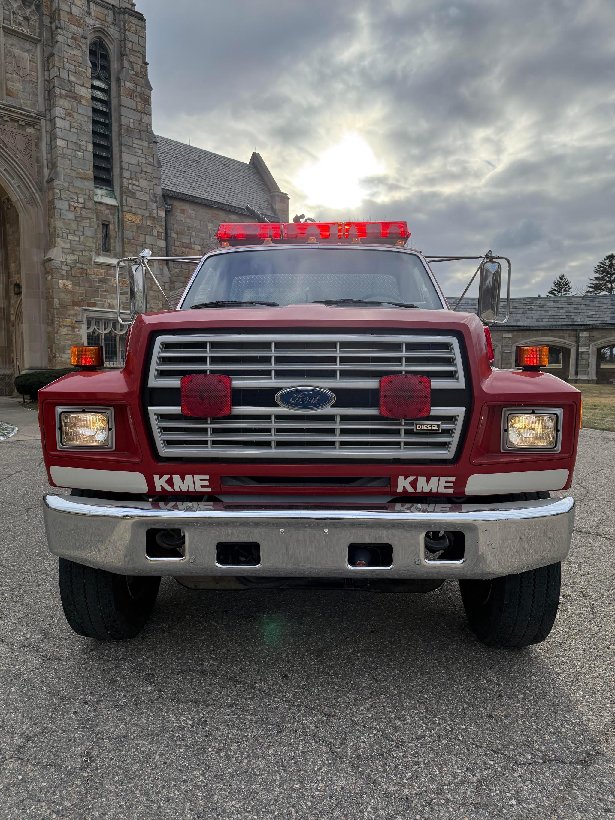 1992 KME Ford Pumper - image 3