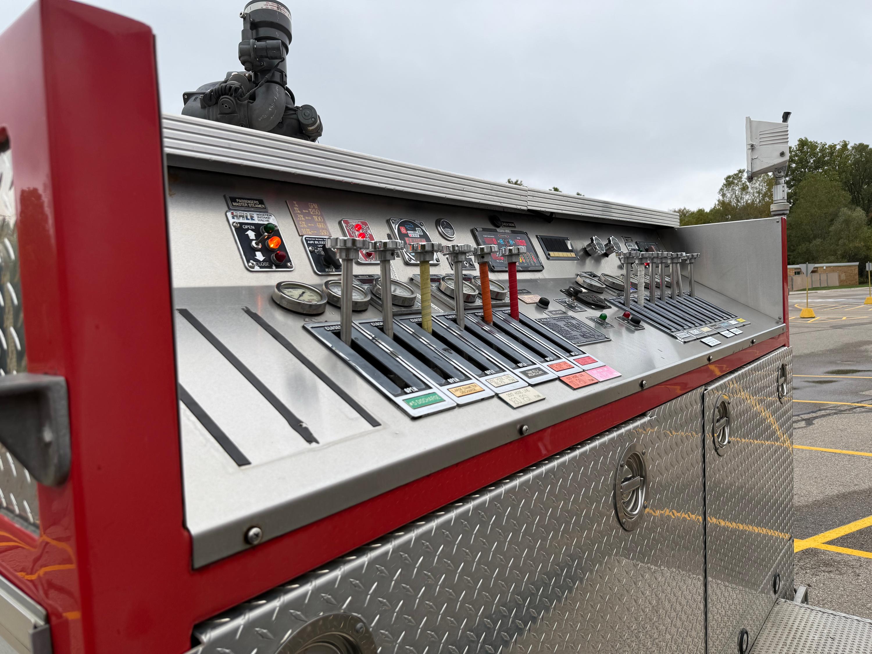 2005 Rosenbauer HME Pumper - image 124