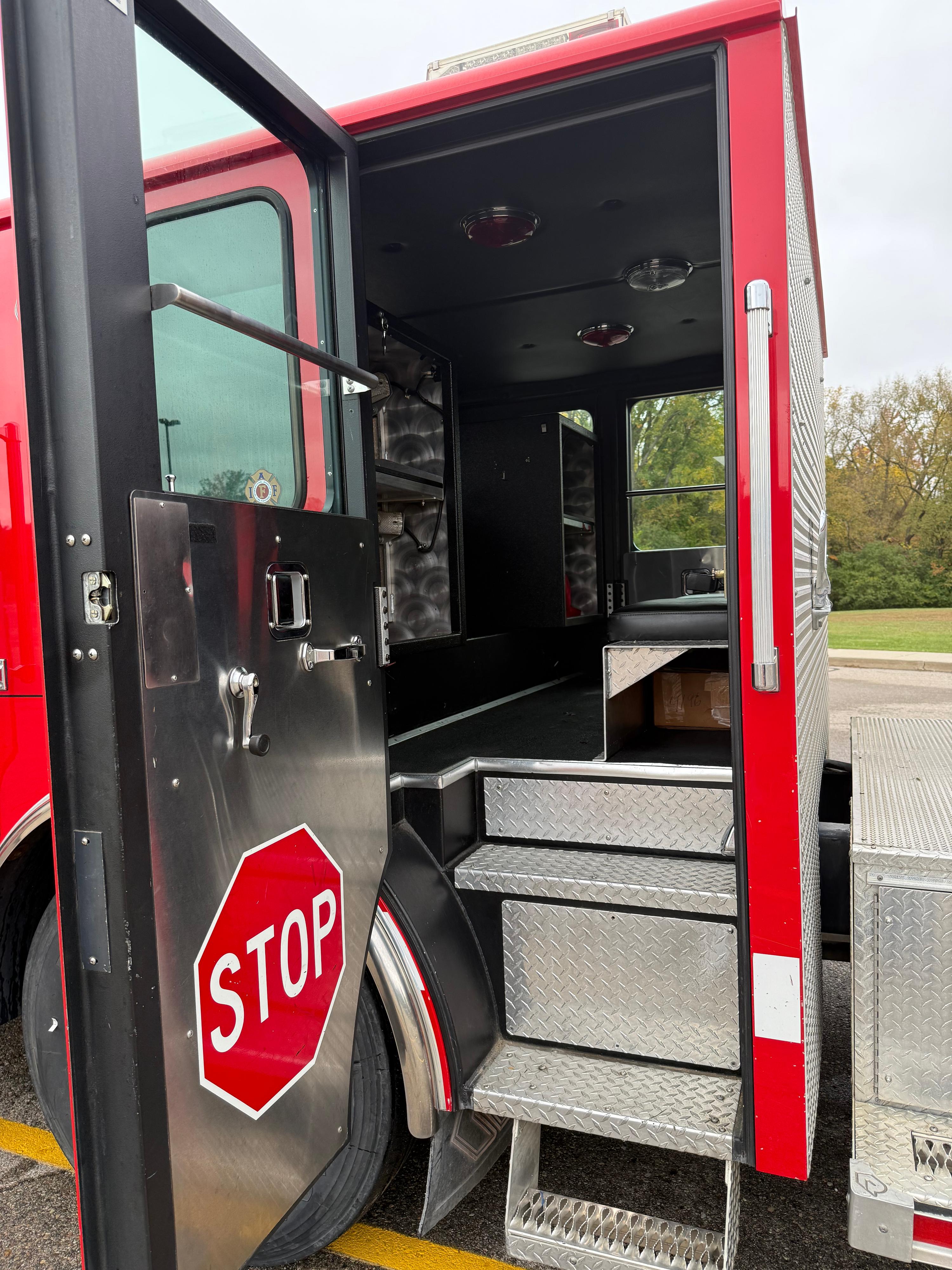 2005 Rosenbauer HME Pumper - image 87
