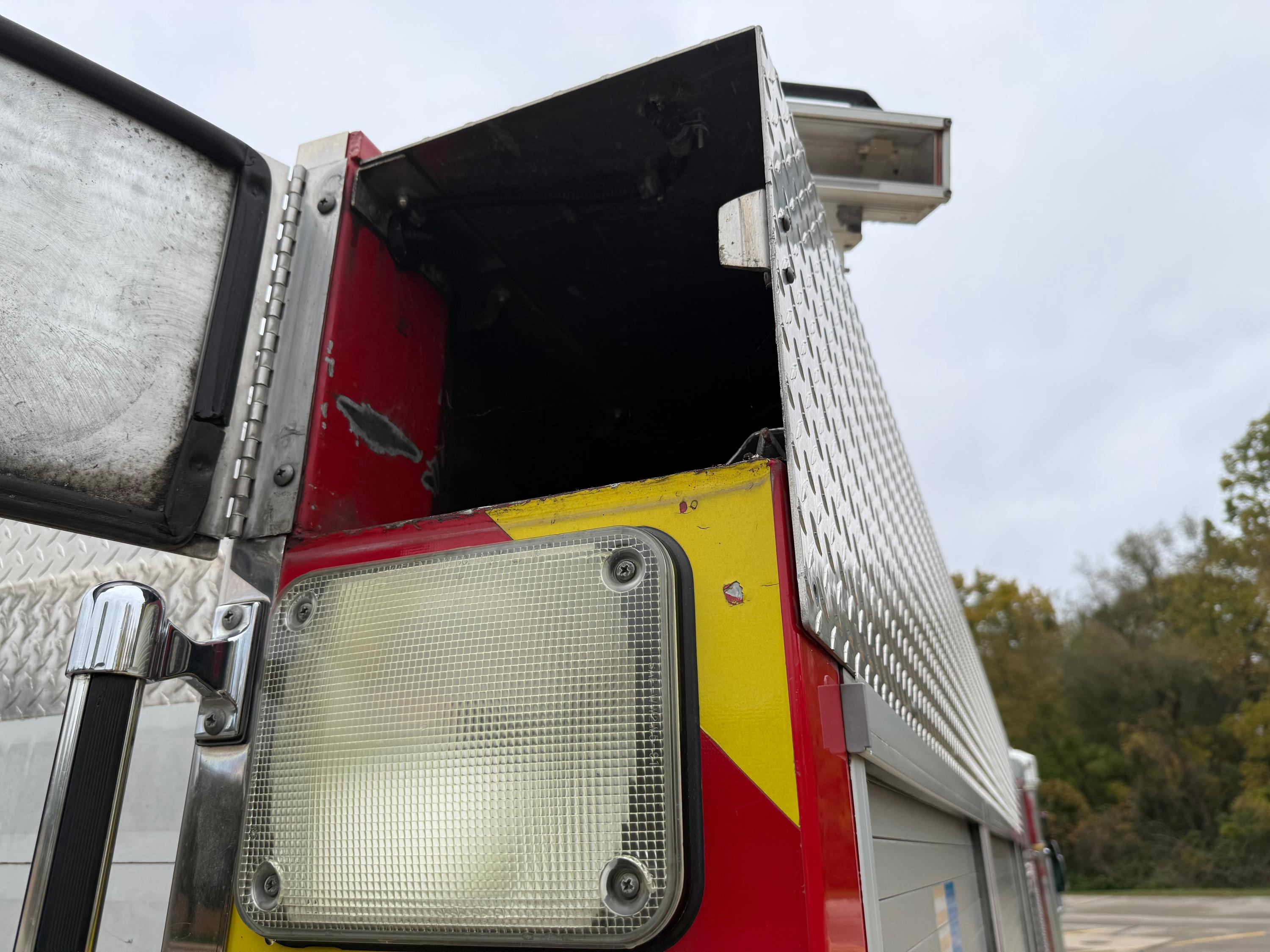 2005 Rosenbauer HME Pumper - image 96