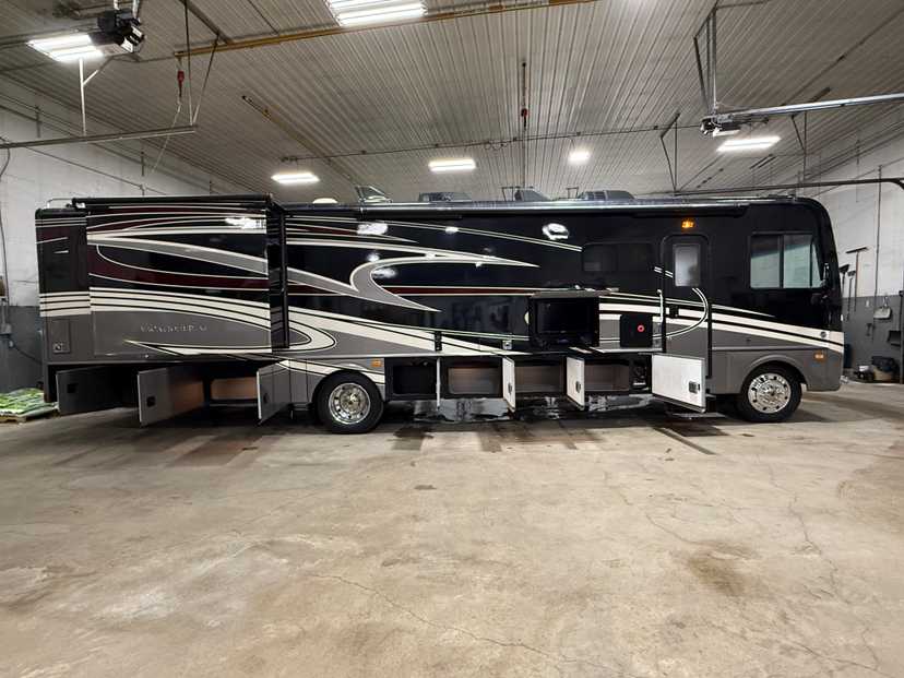 Holiday Rambler vacationer 36F — photo 7