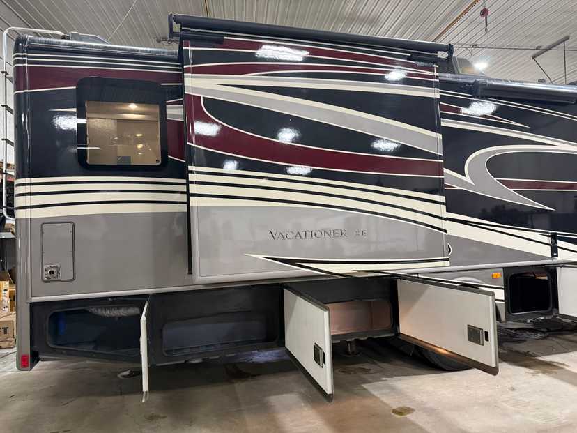 Holiday Rambler vacationer 36F — photo 5