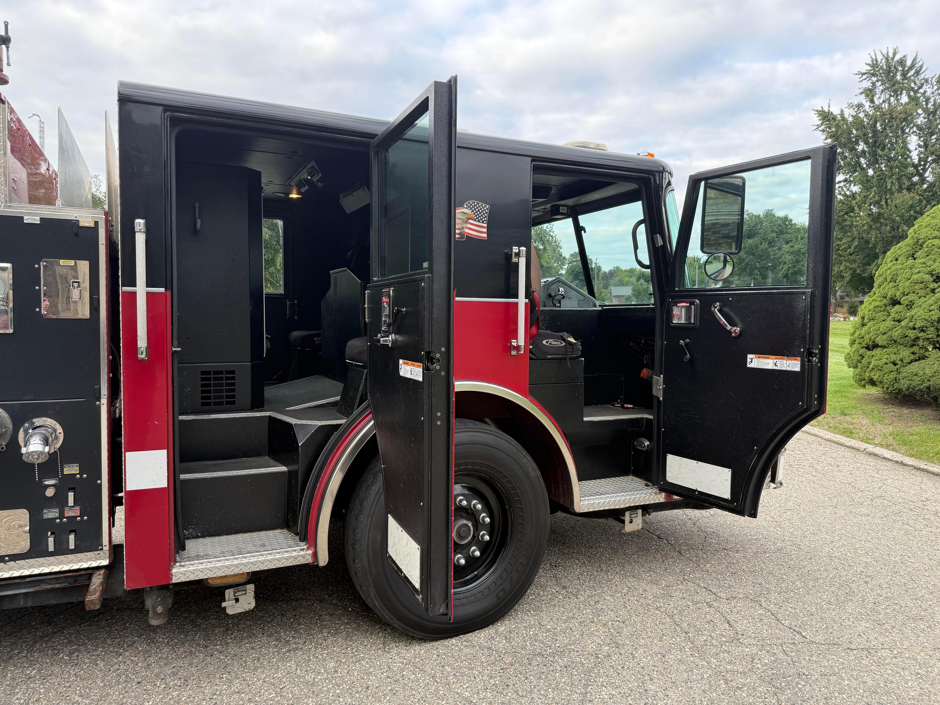 2011 Pierce Contender Pumper - image 22