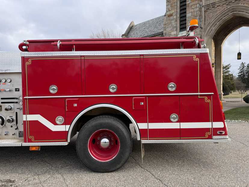 1992 KME Ford Pumper — photo 6