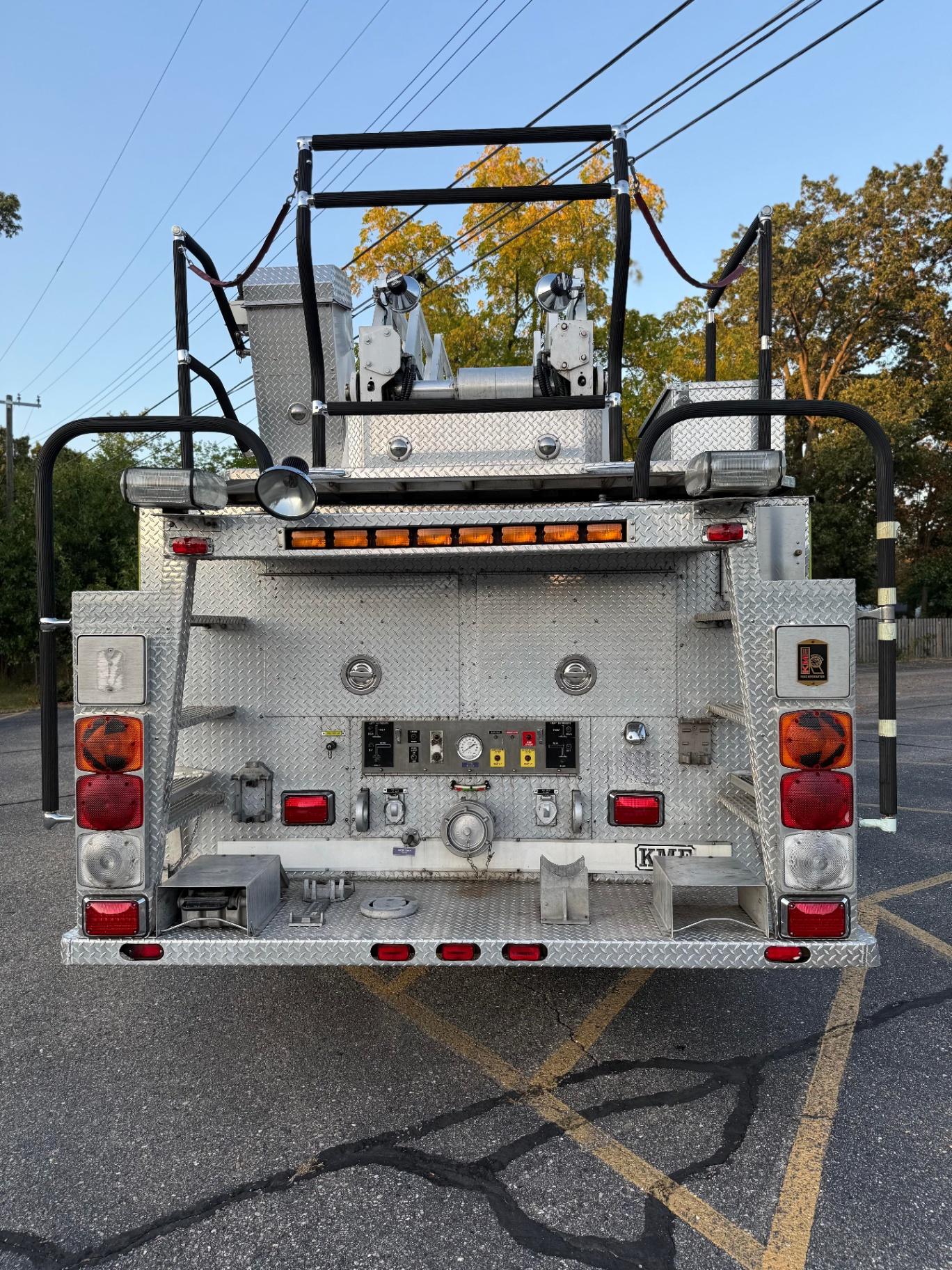 1997 KME Ladder Truck 75' Aerial - image 18
