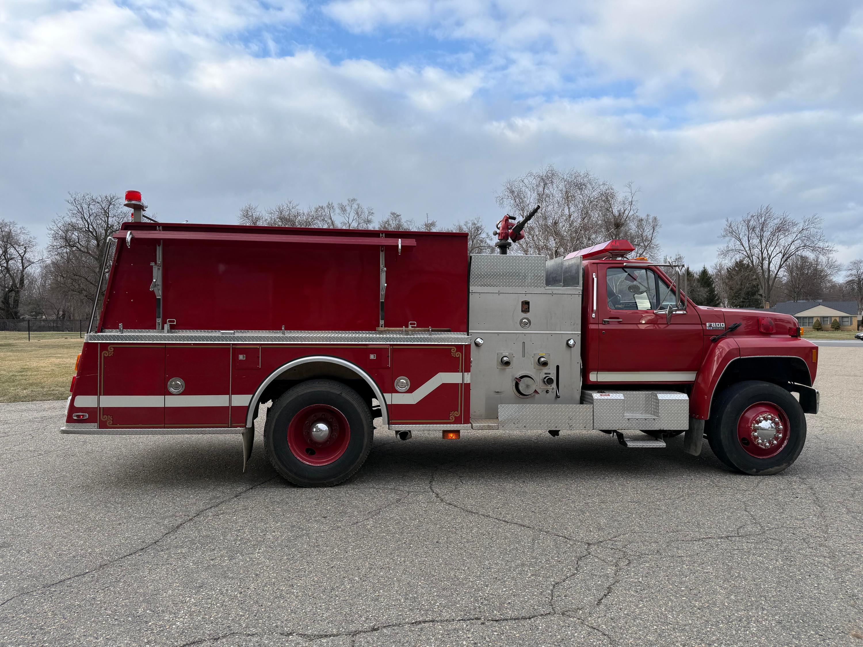 1992 KME Ford Pumper - image 11