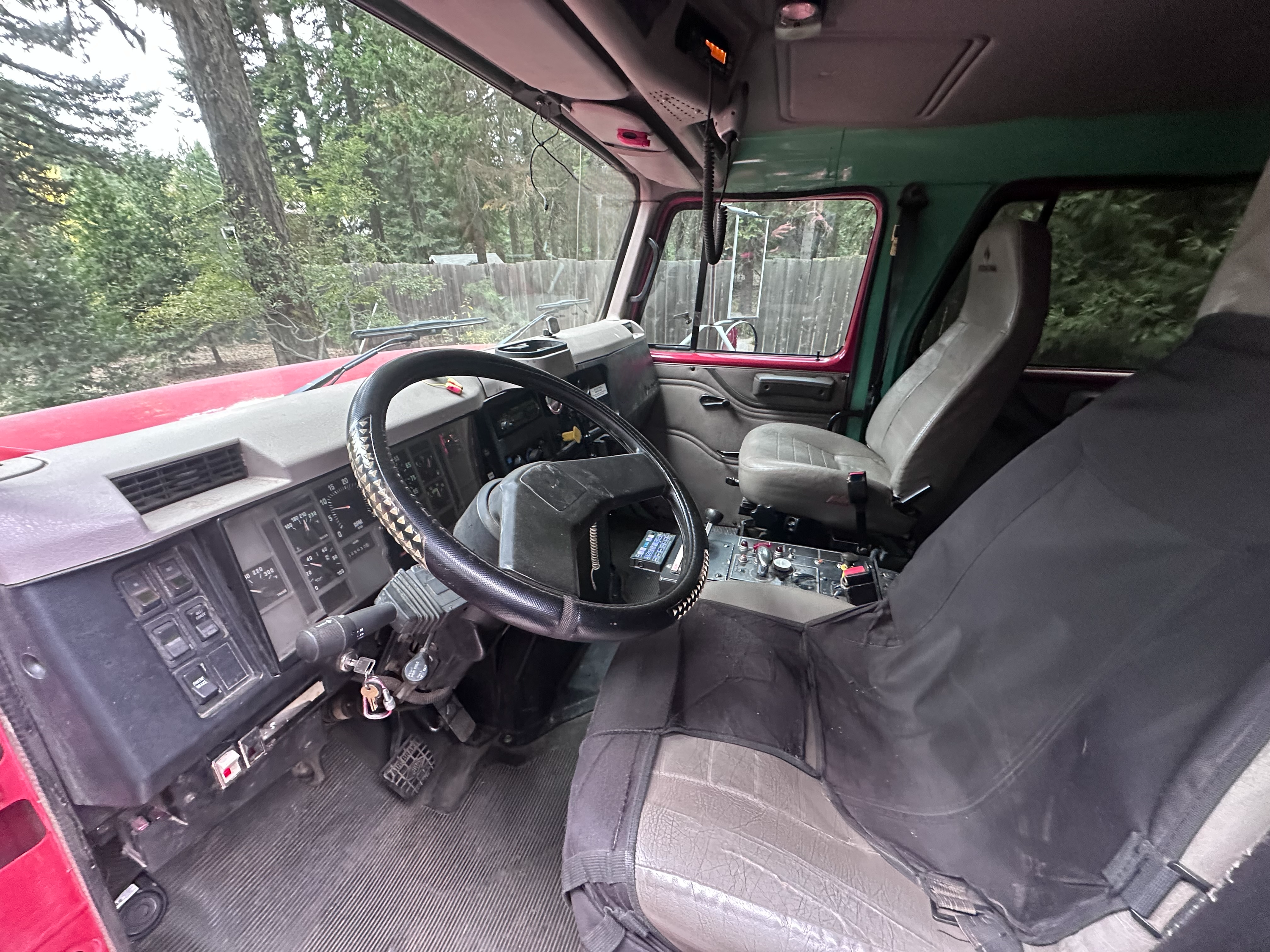 1998 International 4900 4x4 Wildland Unit - image 14