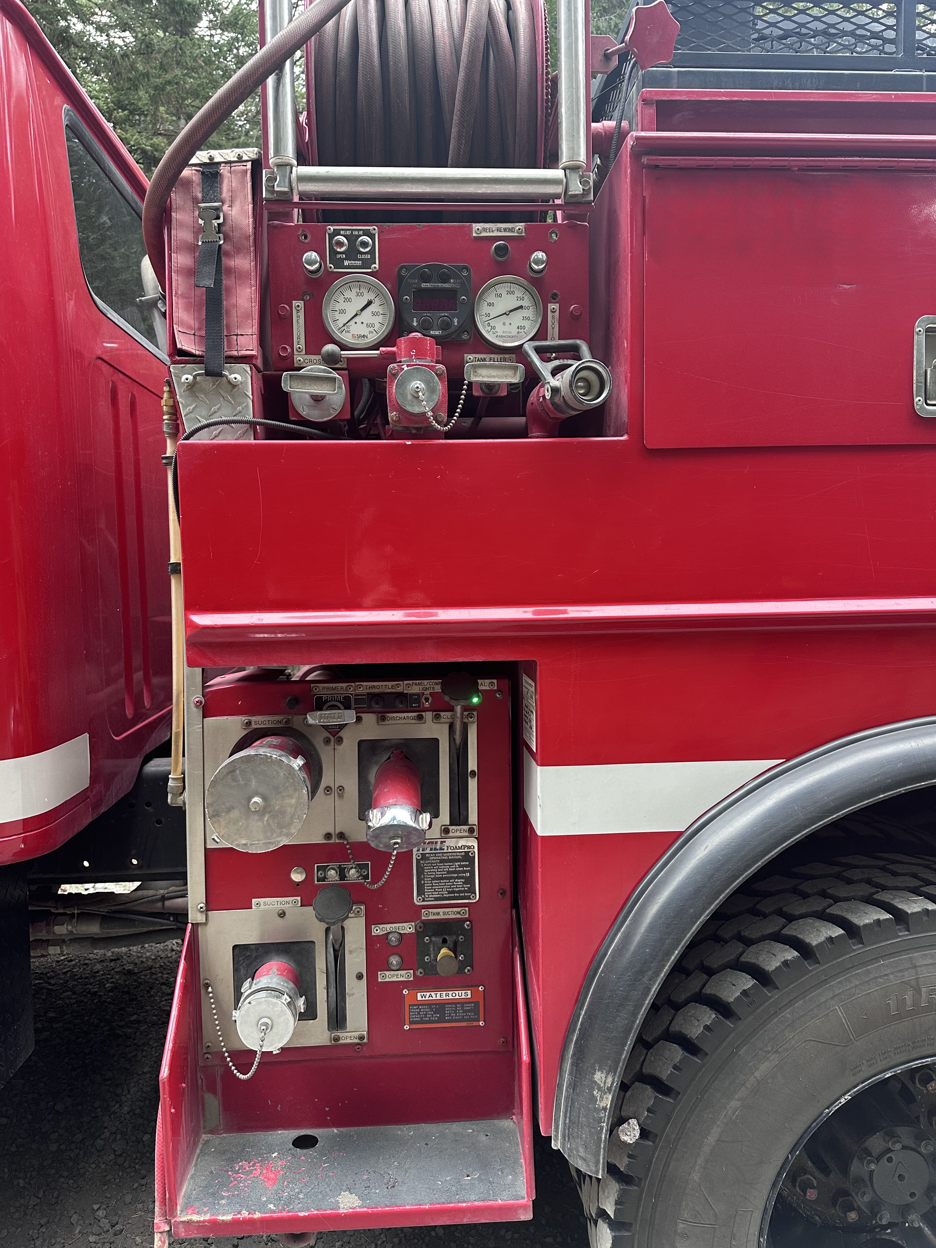 1998 International 4900 4x4 Wildland Unit - image 17