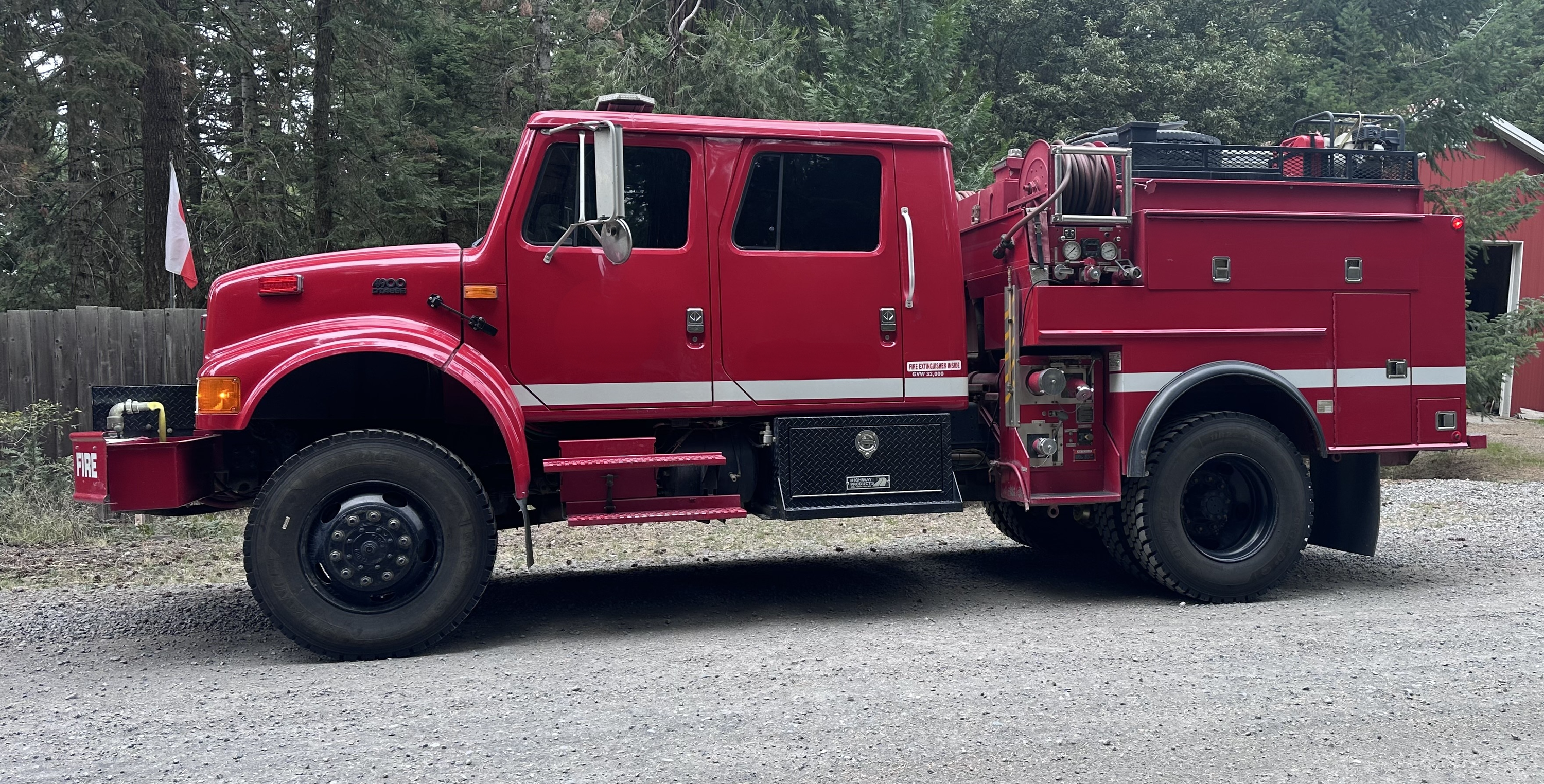 1998 International 4900 4x4 Wildland Unit - image 1