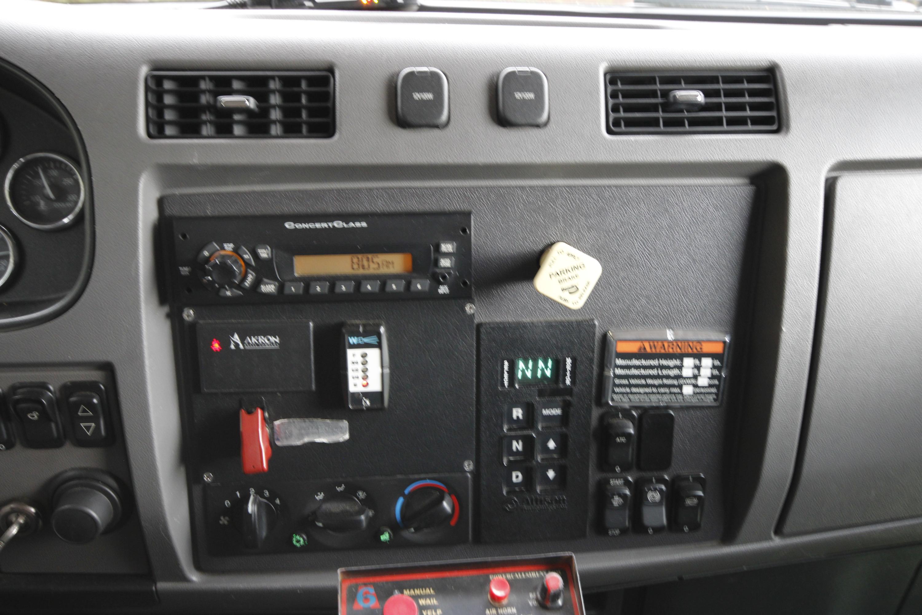 2011 Peterbilt Pumper Tanker - image 33
