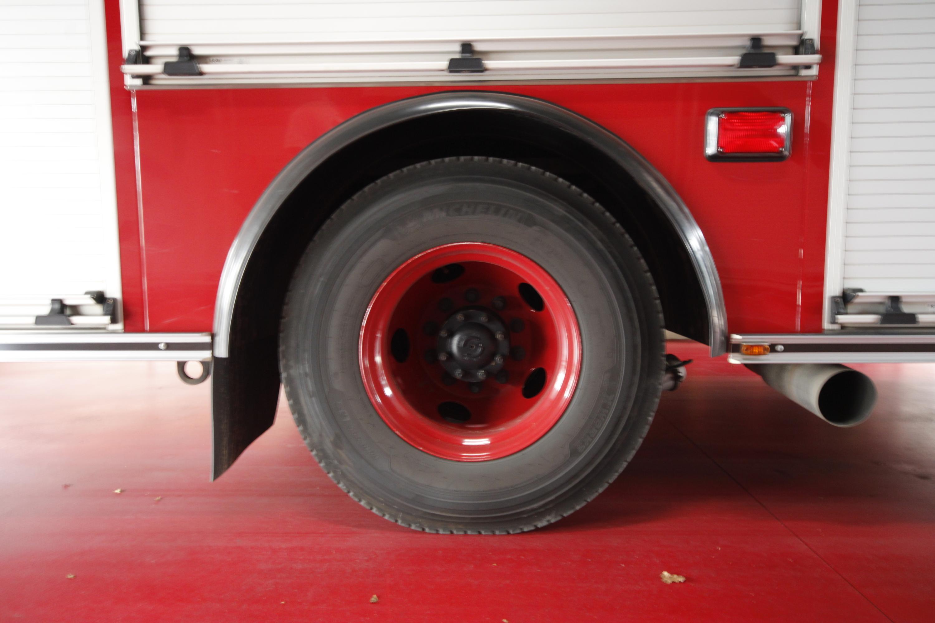 2011 Peterbilt Pumper Tanker - image 44