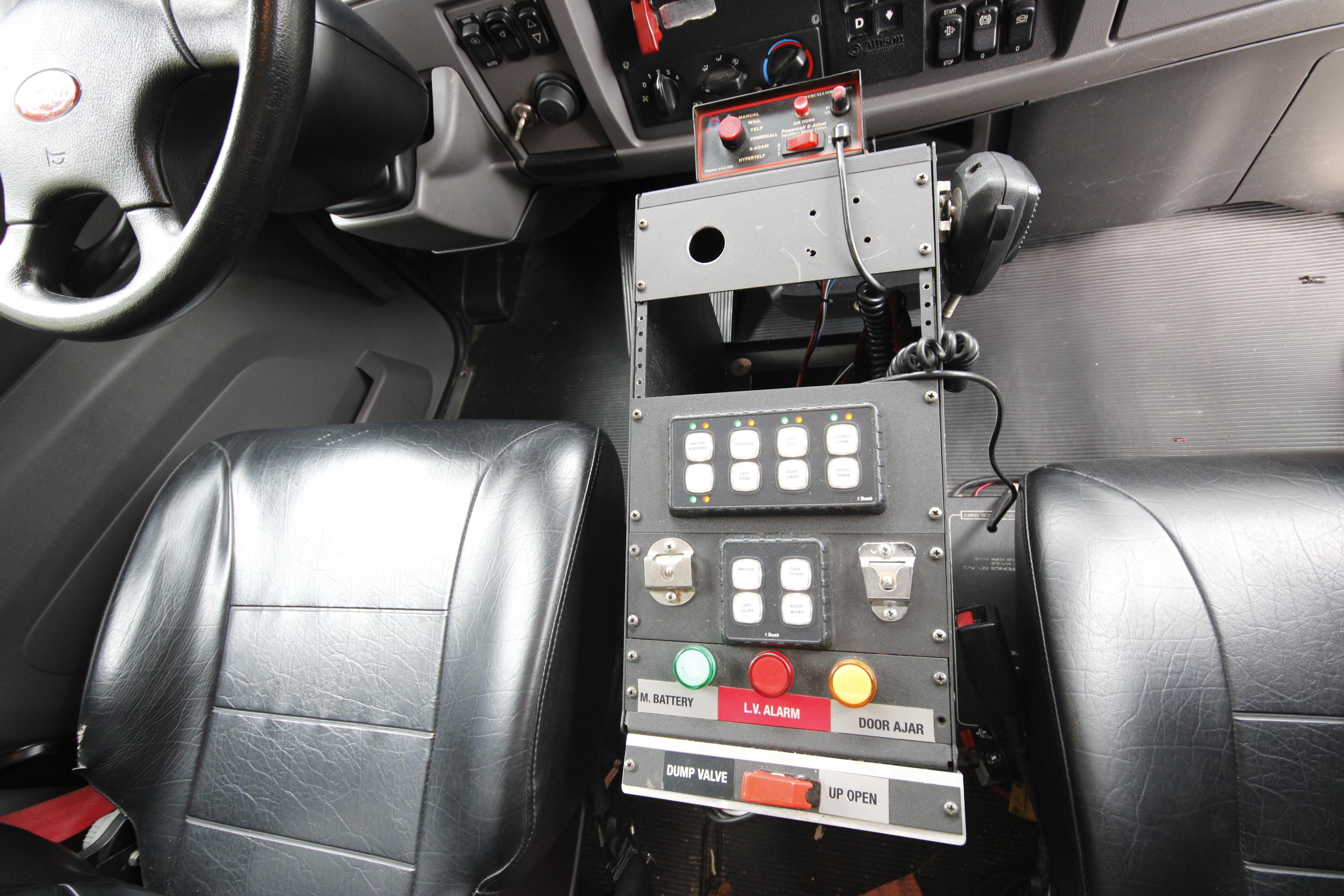 2011 Peterbilt Pumper Tanker - image 24