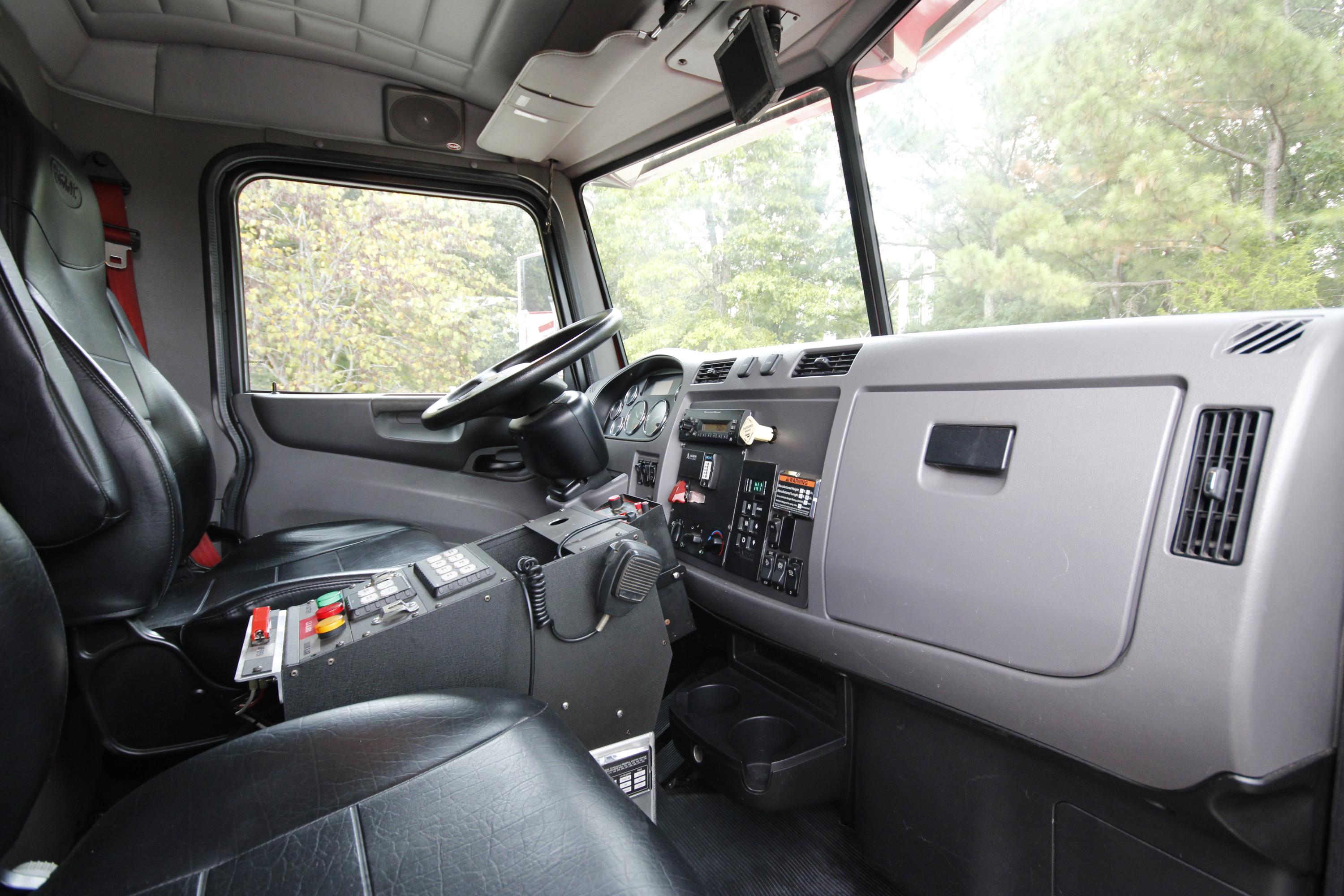2011 Peterbilt Pumper Tanker - image 17