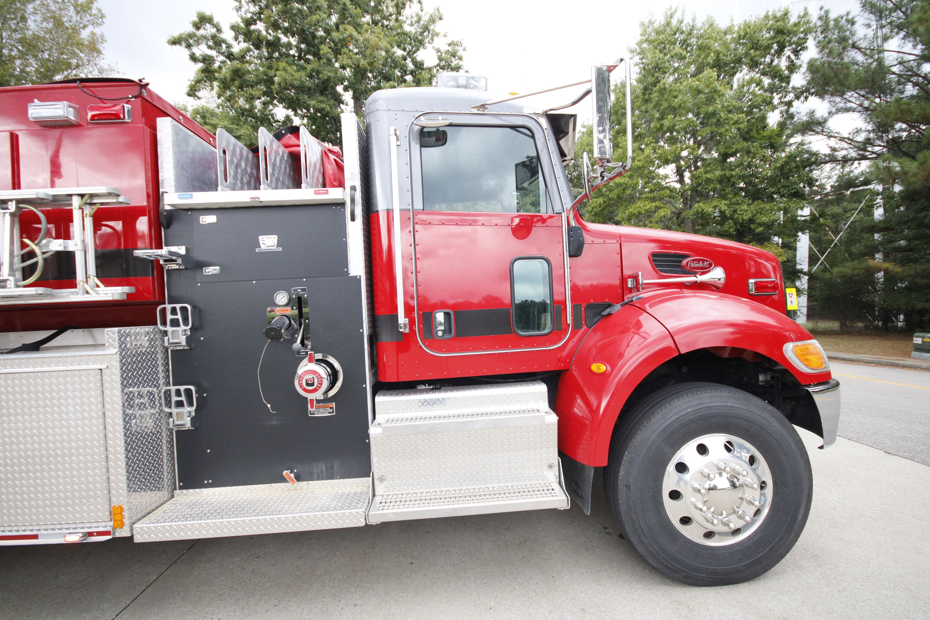 2011 Peterbilt Pumper Tanker - image 8