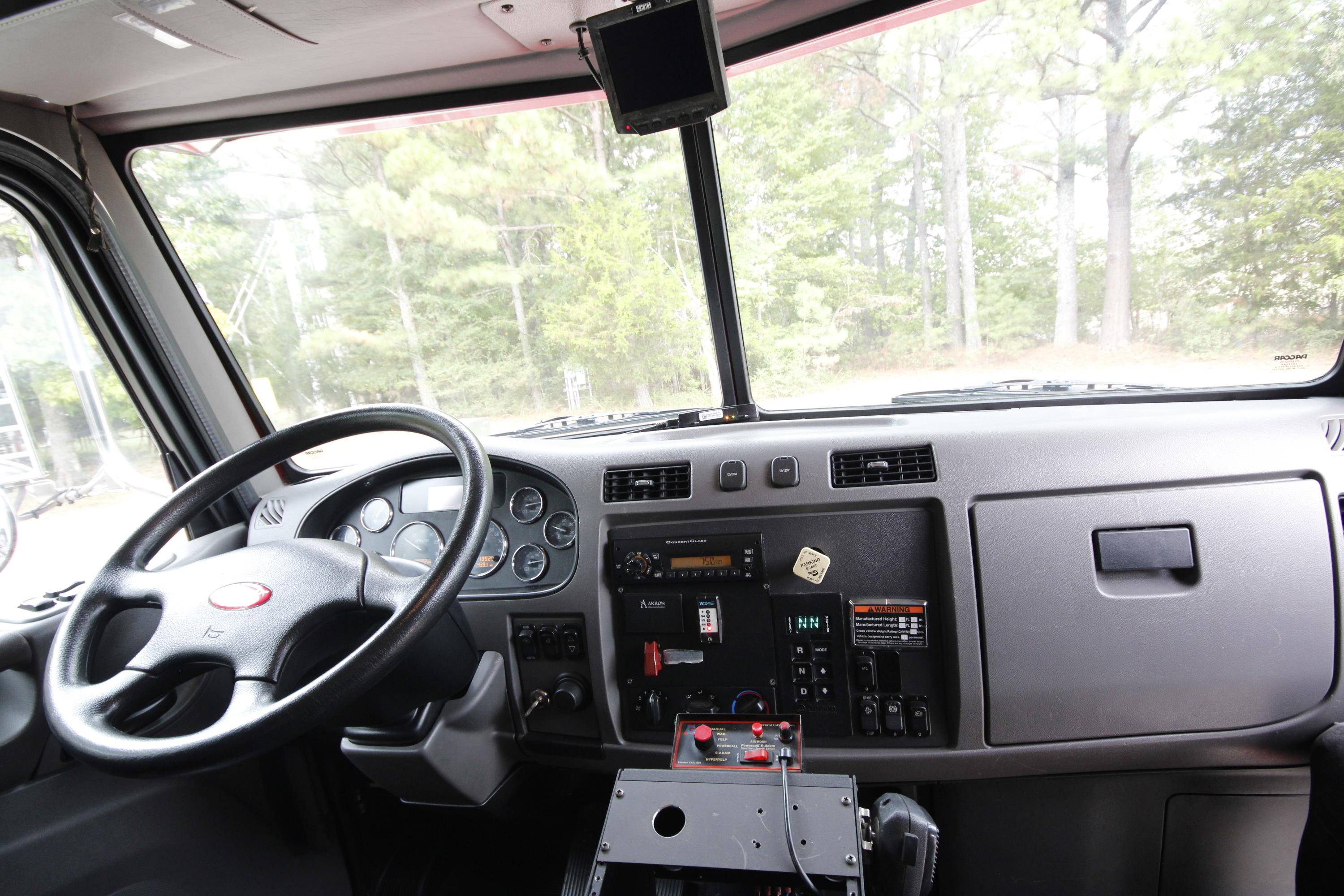 2011 Peterbilt Pumper Tanker - image 19