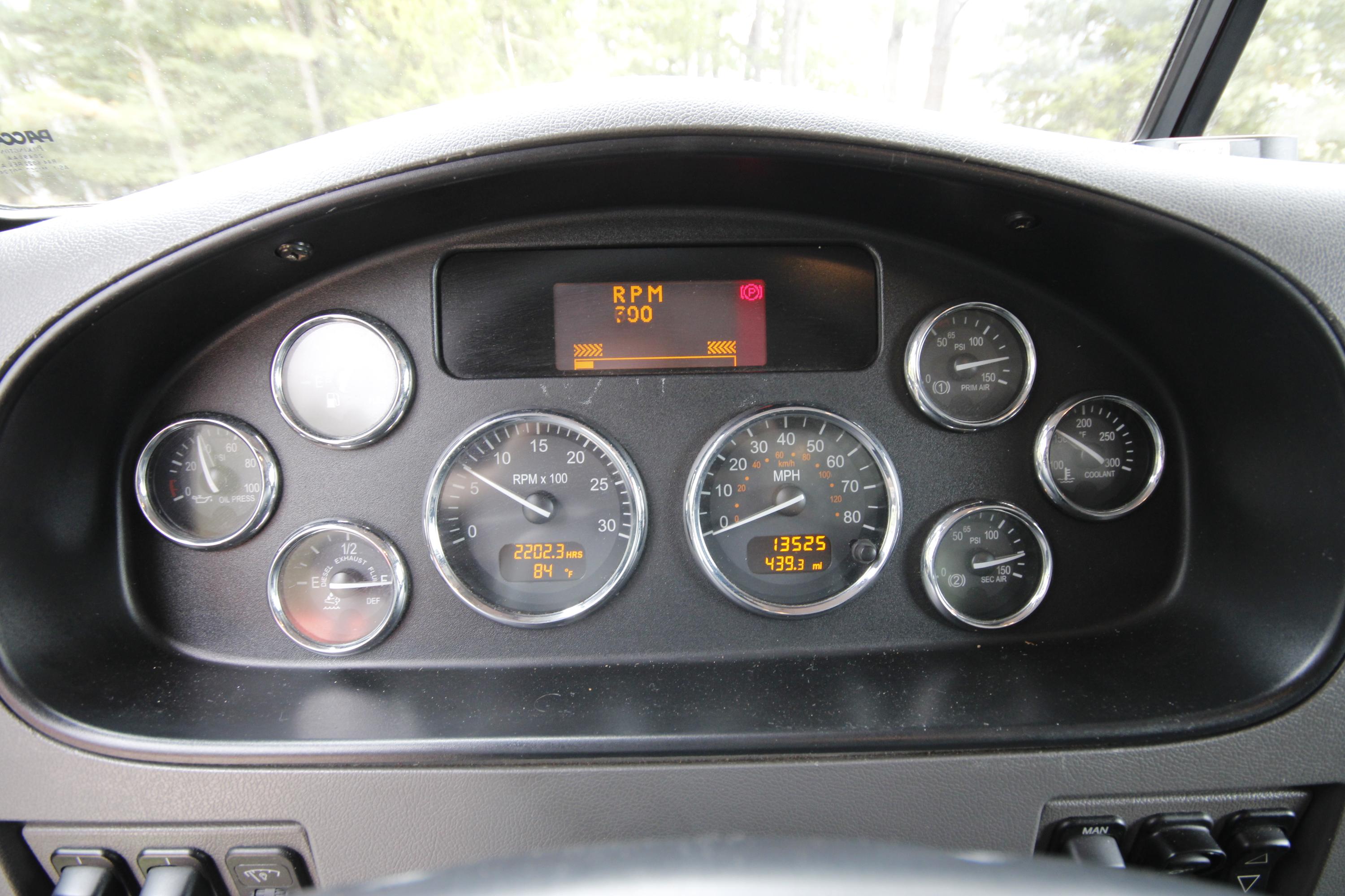 2011 Peterbilt Pumper Tanker - image 36
