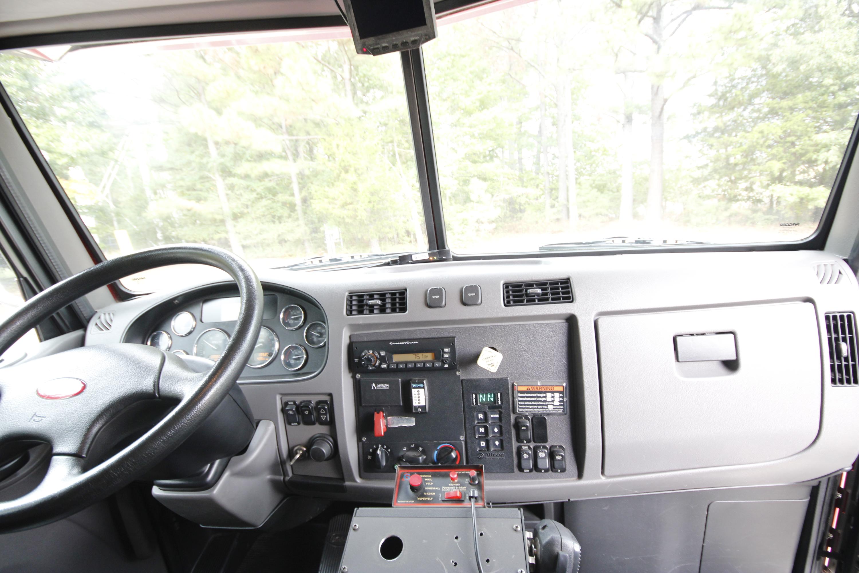 2011 Peterbilt Pumper Tanker - image 21